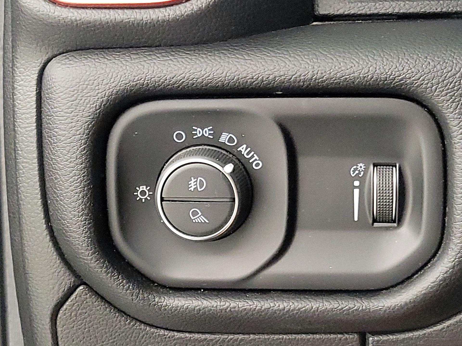 Thumbnail: 2020 RAM 1500 - 13