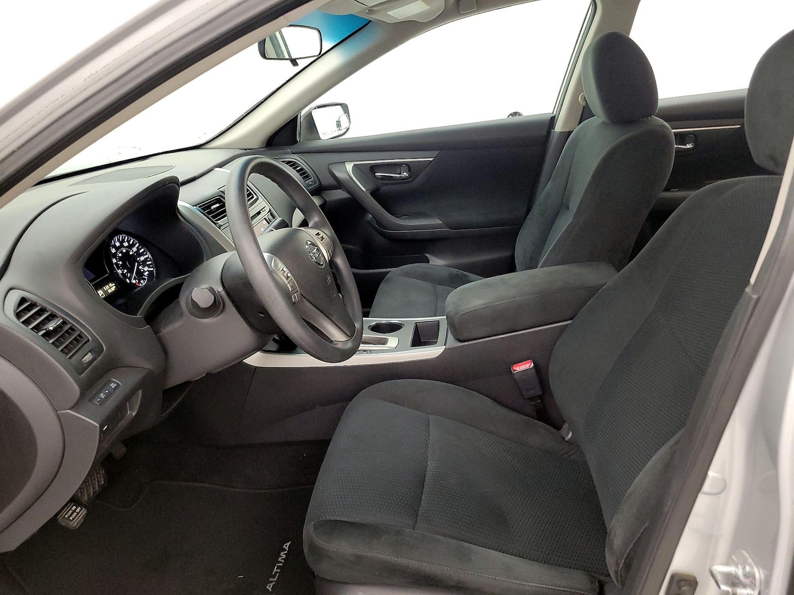 2015 Nissan Altima S - Photo 12