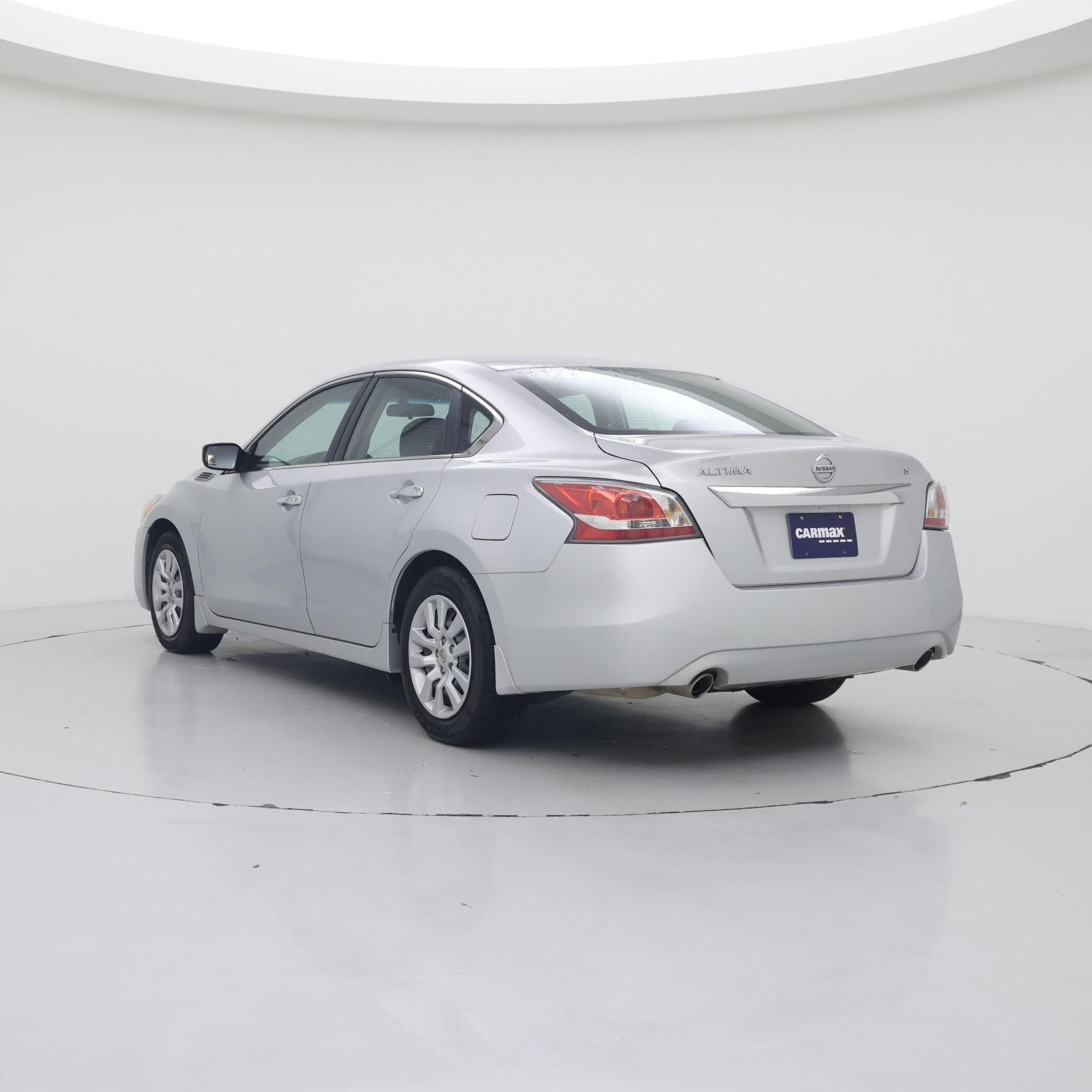Thumbnail: 2015 Nissan Altima - 2