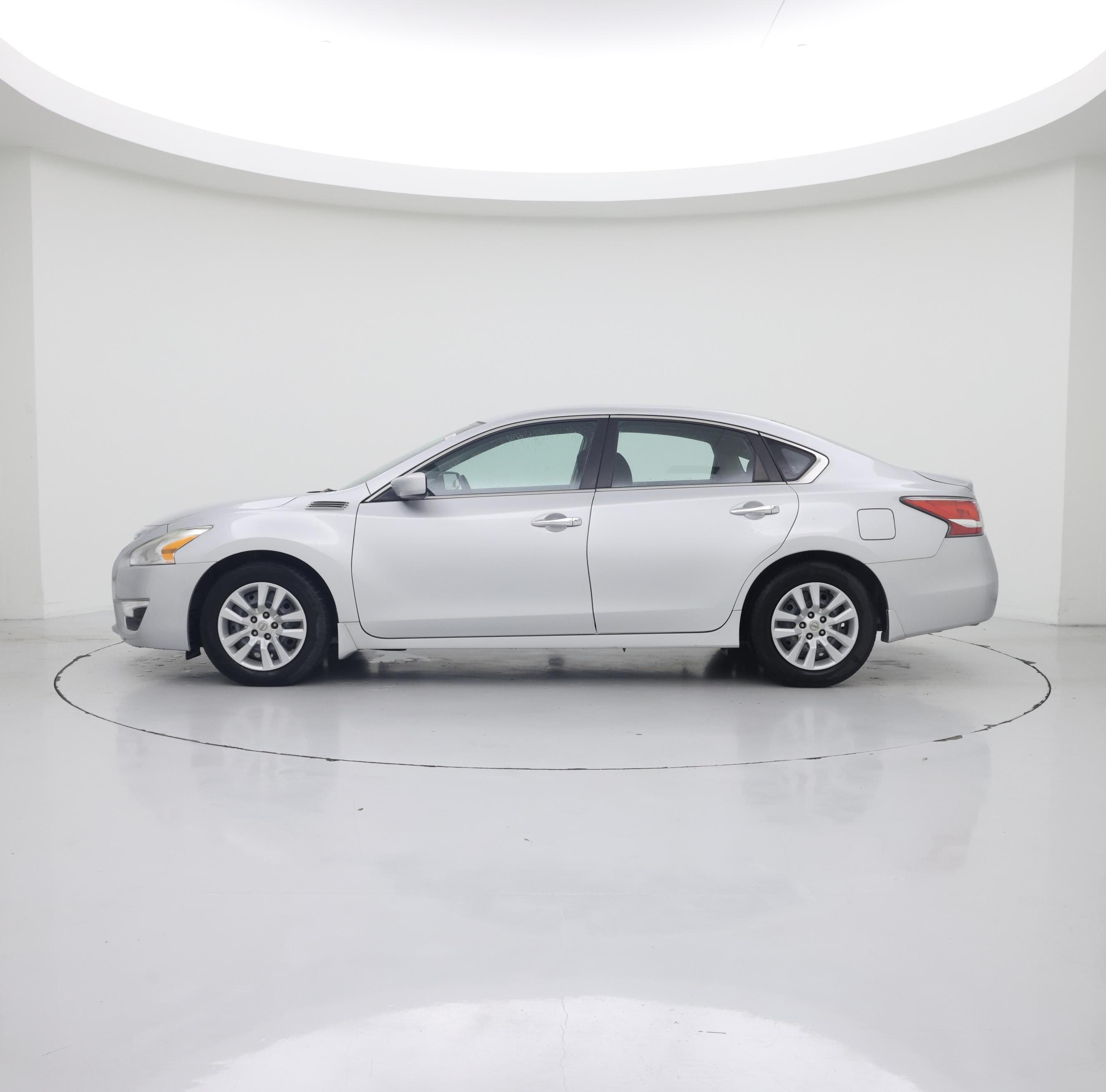 Thumbnail: 2015 Nissan Altima - 3