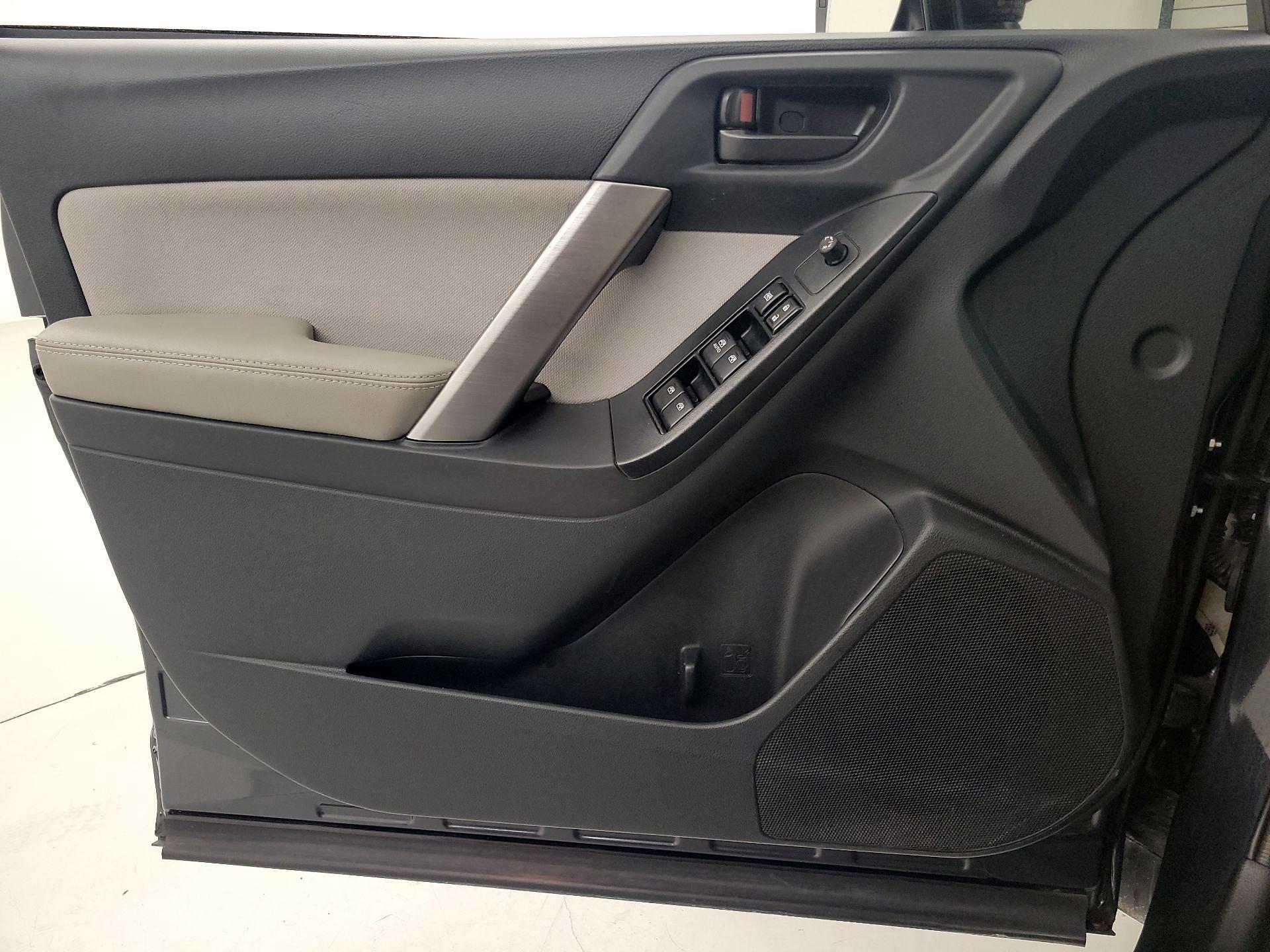 Thumbnail: 2016 Subaru Forester - 12
