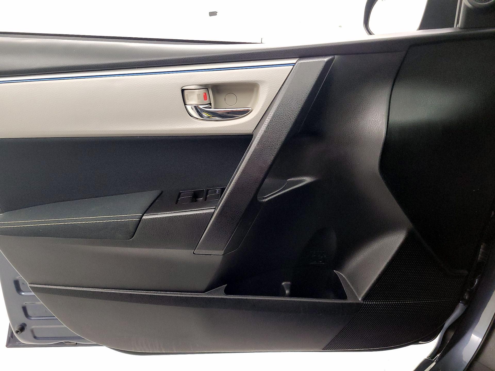 Thumbnail: 2016 Toyota Corolla - 12