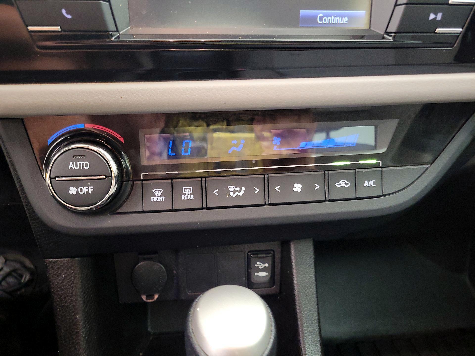 Thumbnail: 2016 Toyota Corolla - 16