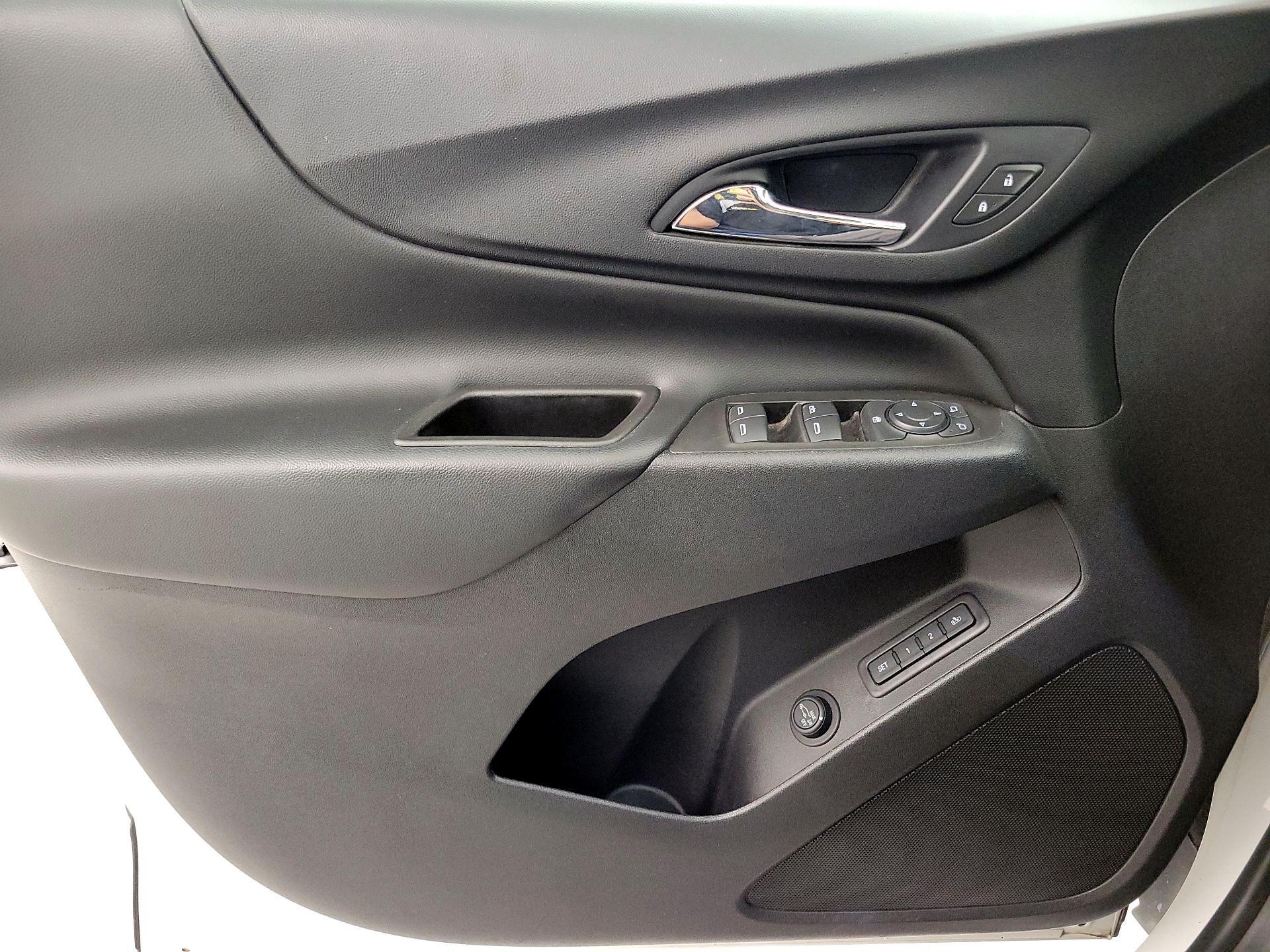 Thumbnail: 2020 Chevrolet Equinox - 12