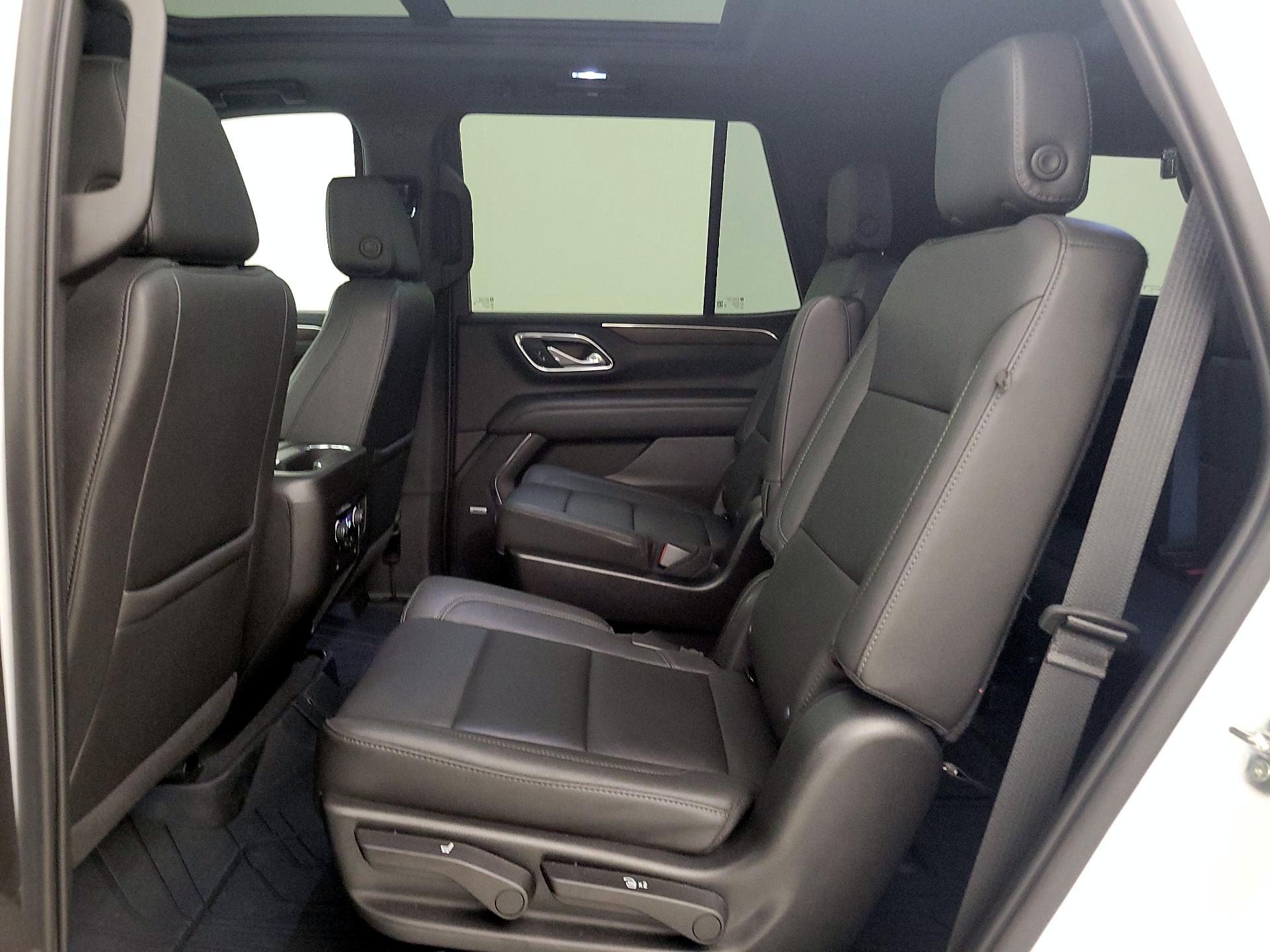 Thumbnail: 2023 Chevrolet Tahoe - 20