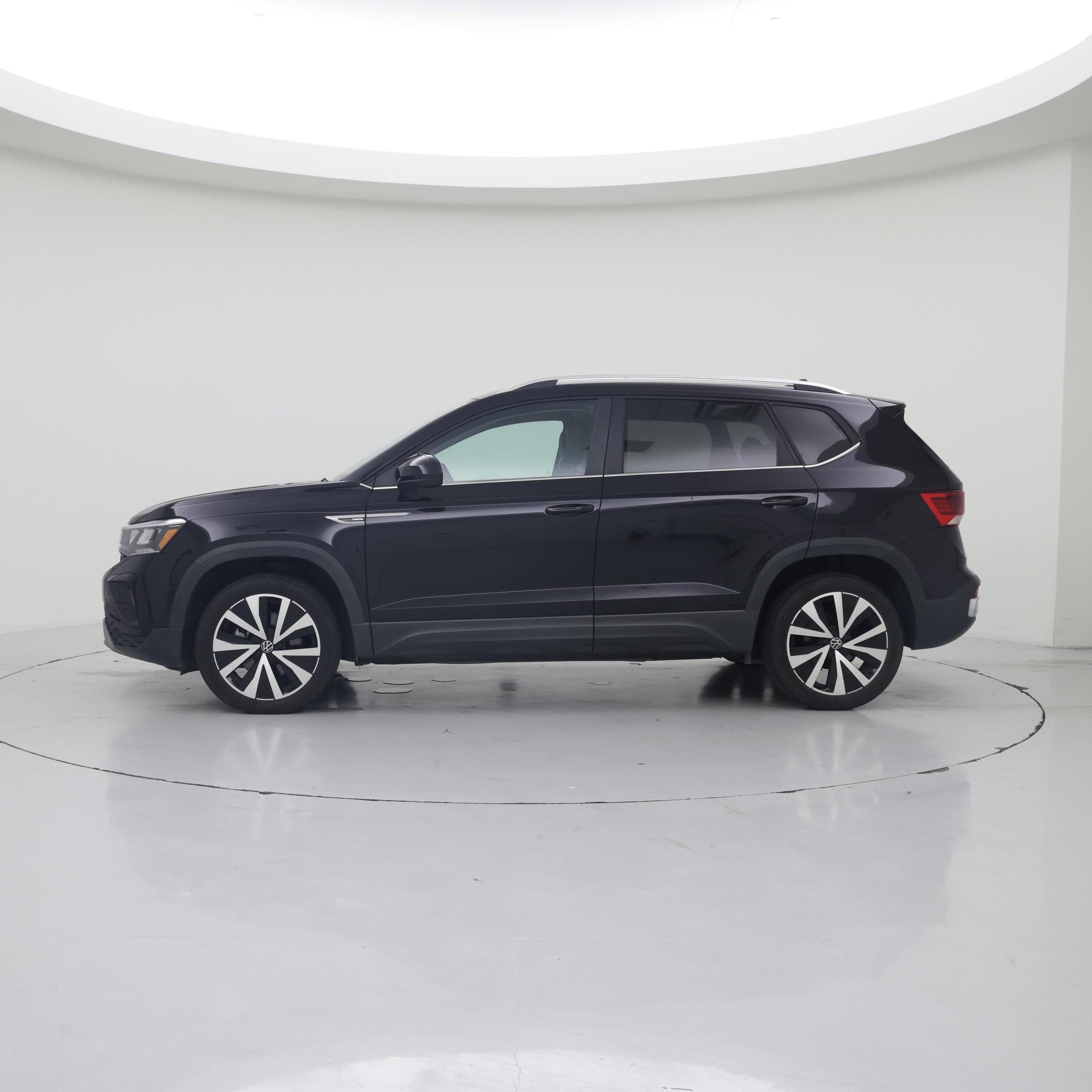 Thumbnail: 2022 Volkswagen Taos - 3