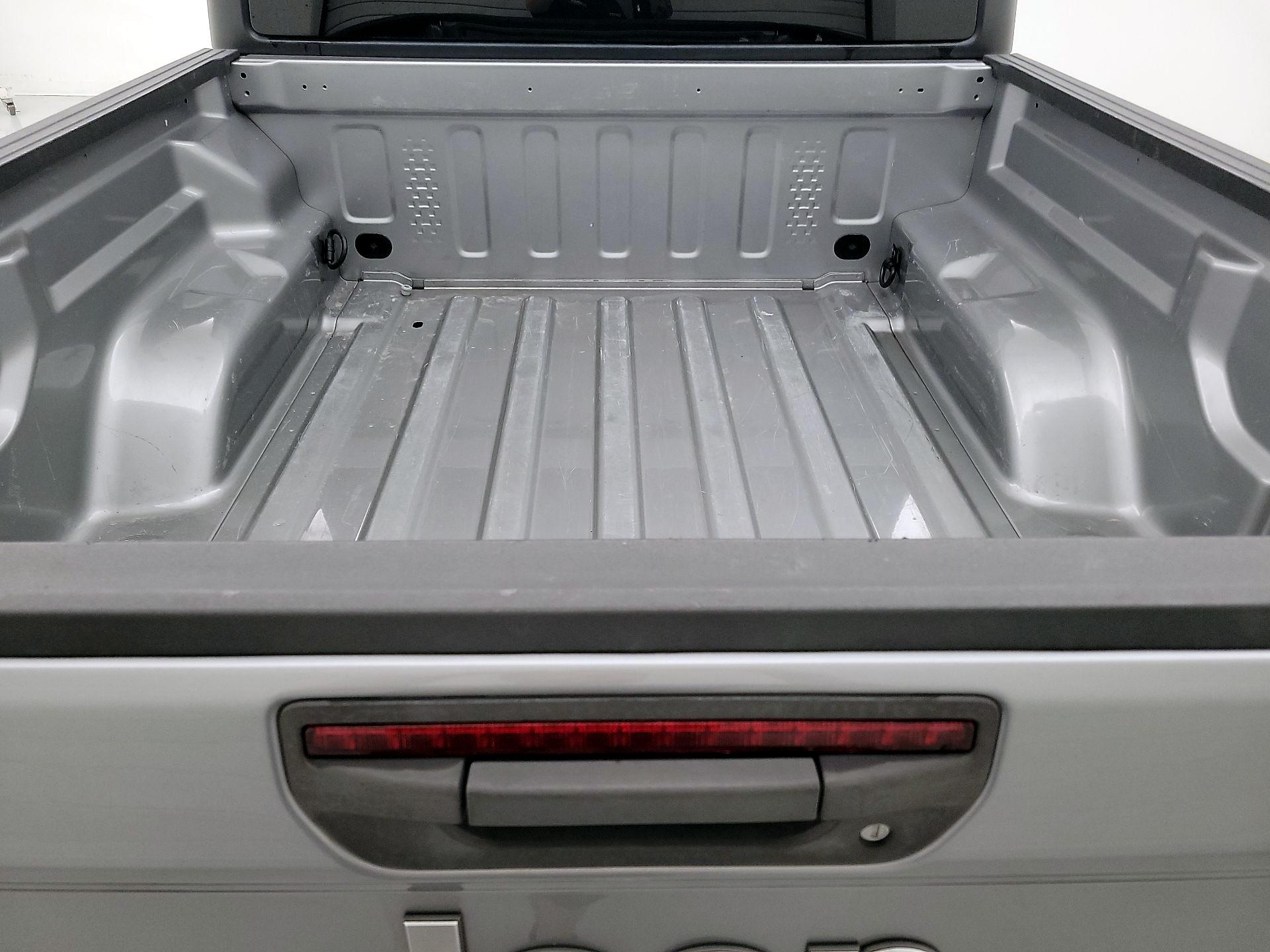Thumbnail: 2020 Jeep Gladiator - 20