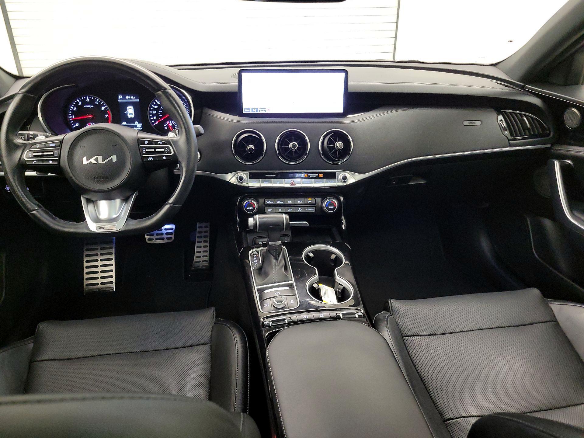 Thumbnail: 2023 Kia Stinger - 9