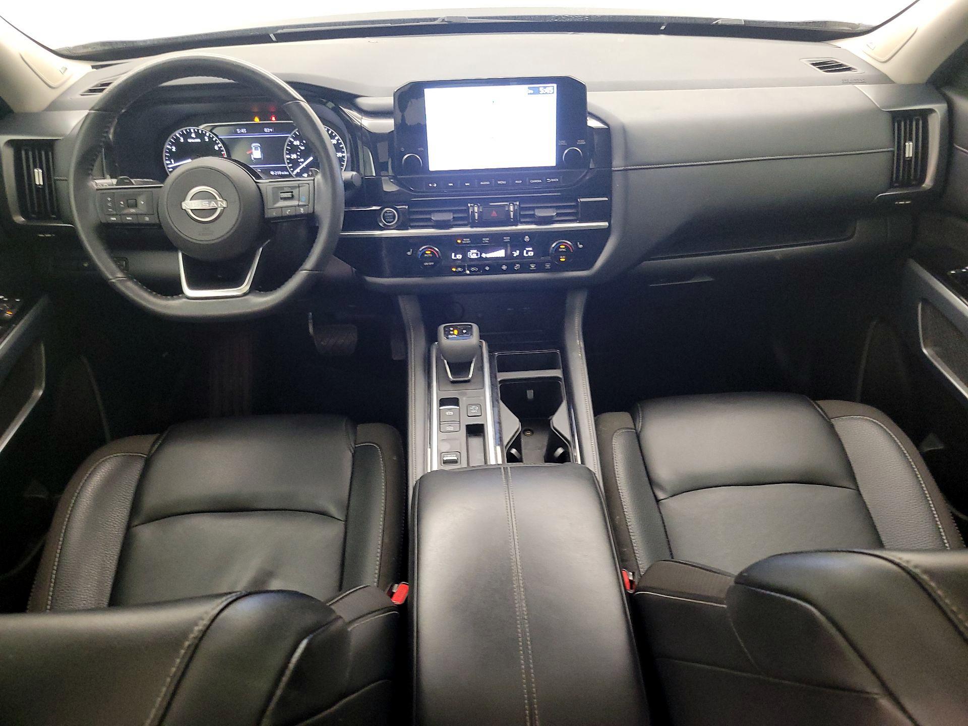Thumbnail: 2023 Nissan Pathfinder - 9