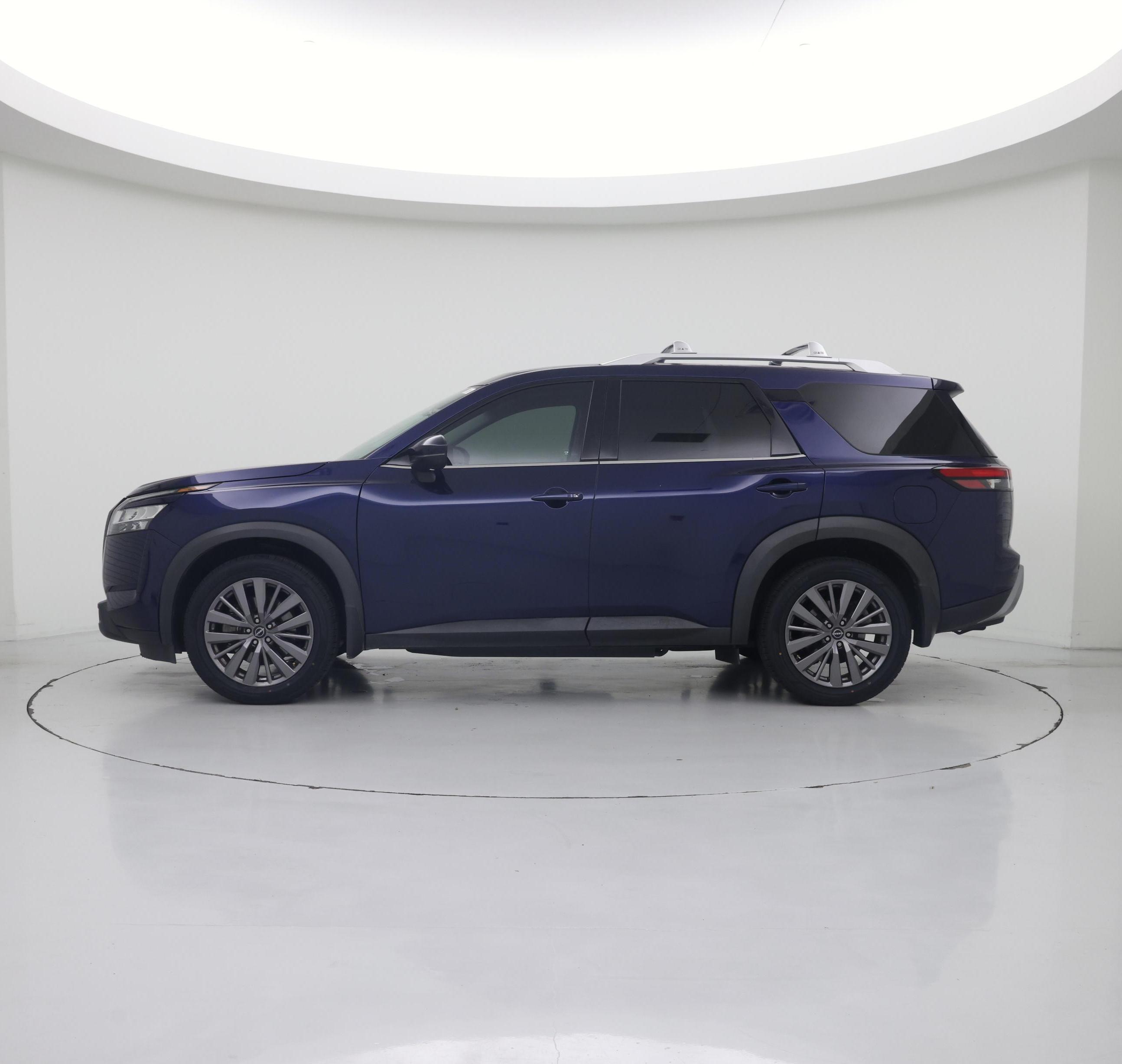 Thumbnail: 2023 Nissan Pathfinder - 3