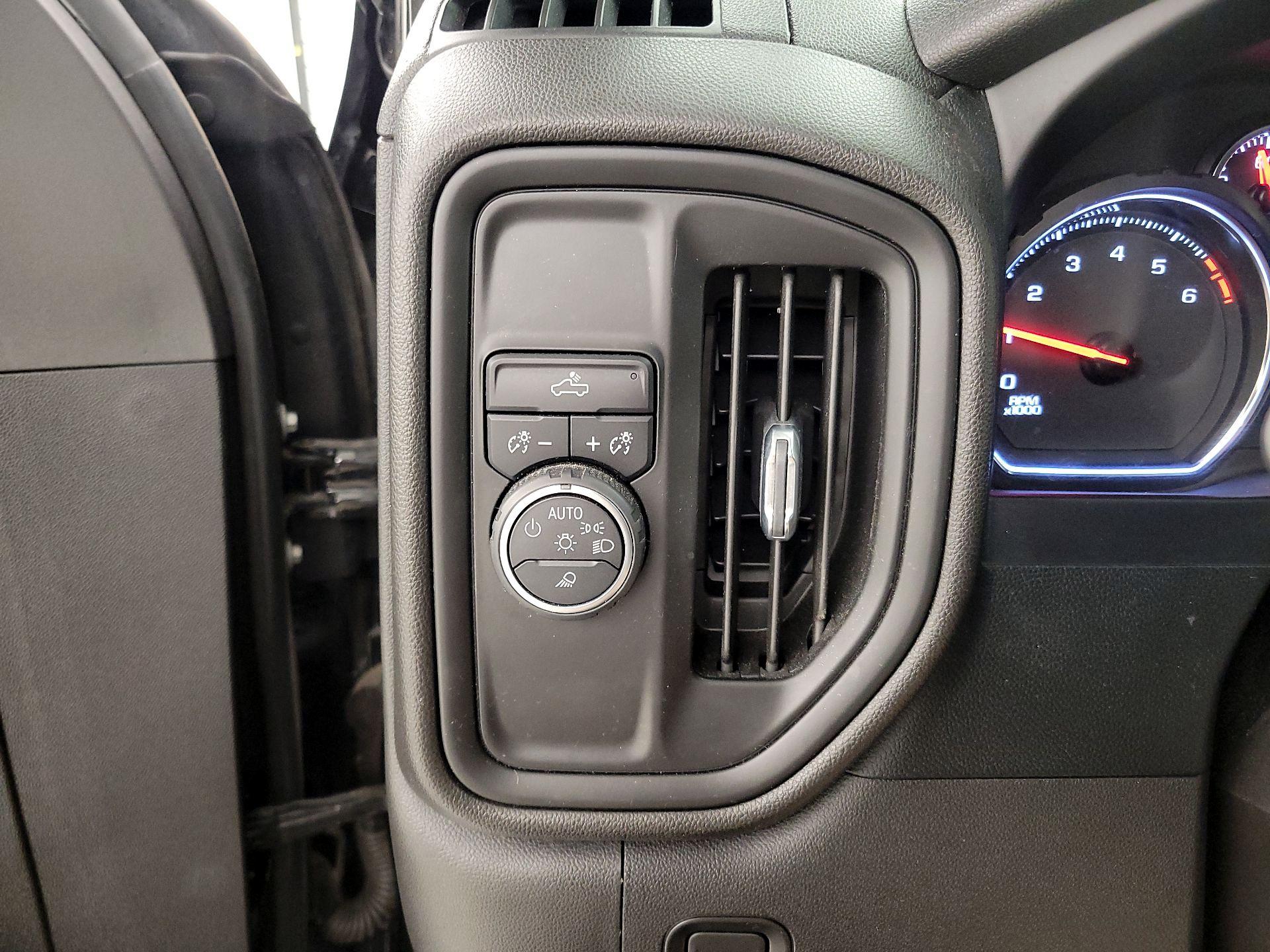 Thumbnail: 2022 Chevrolet Silverado 2500 - 13