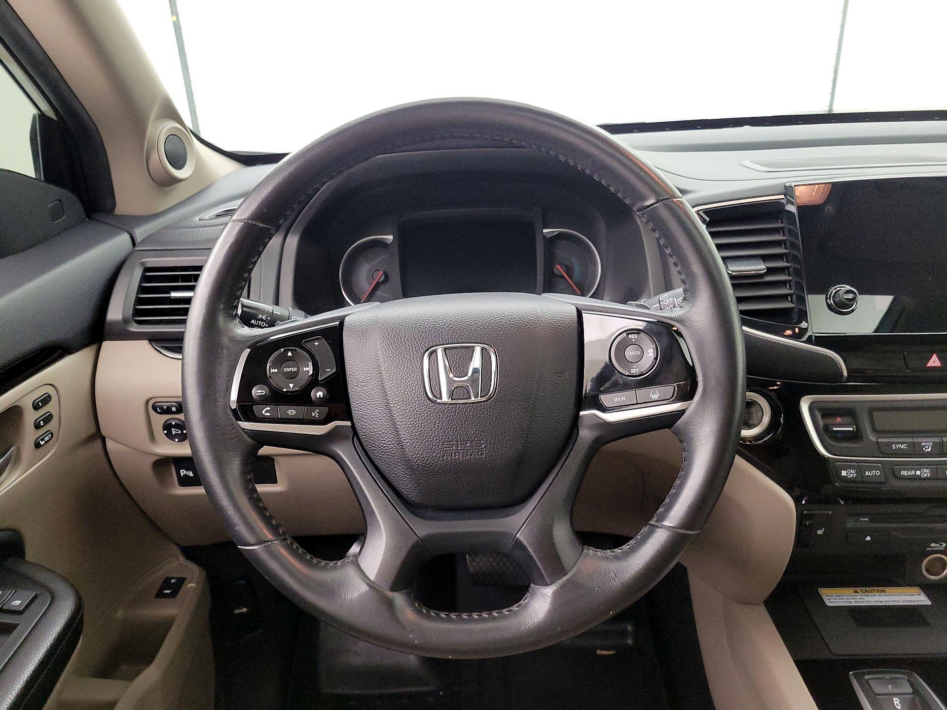 Thumbnail: 2019 Honda Pilot - 10