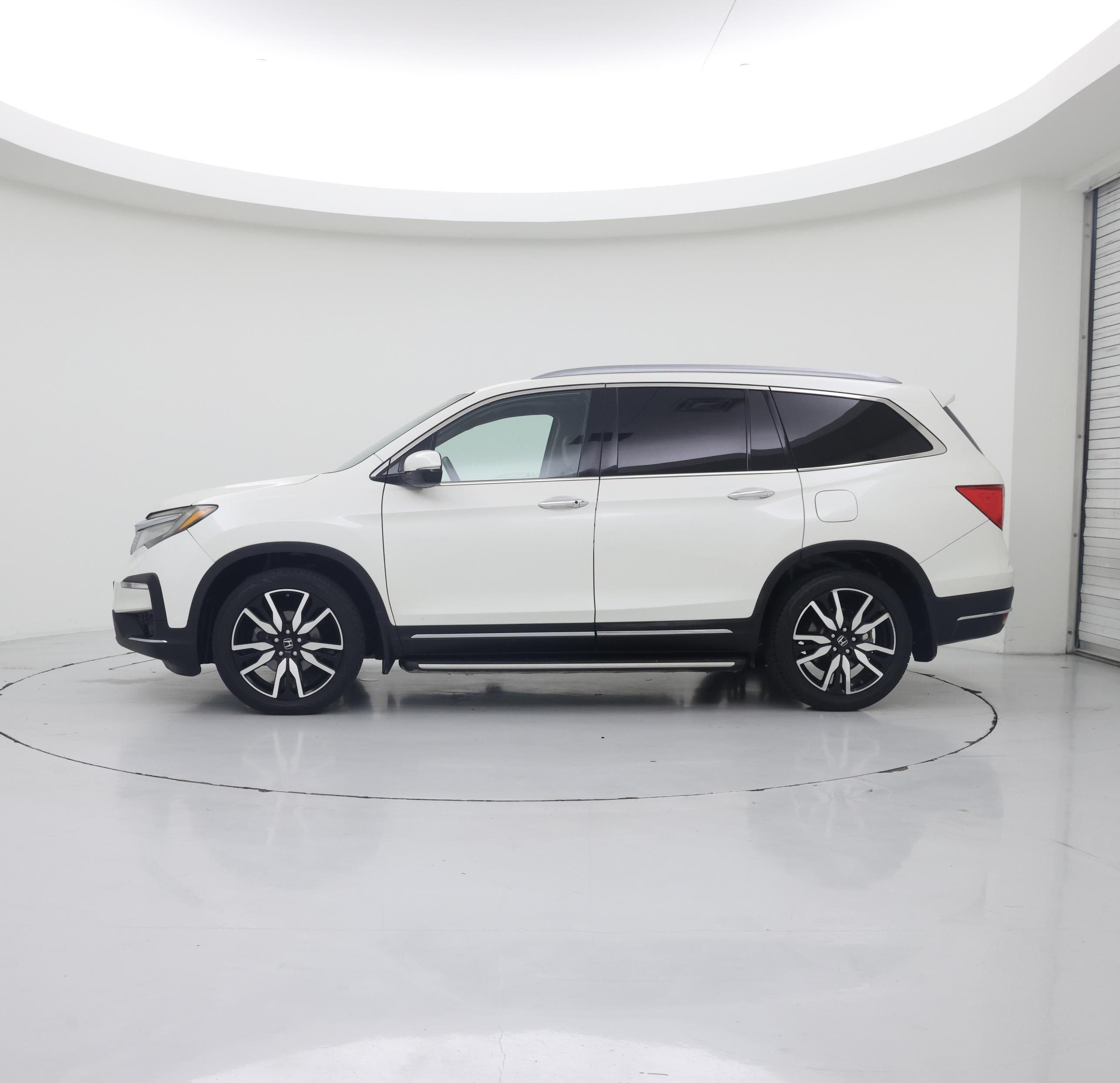 Thumbnail: 2019 Honda Pilot - 3