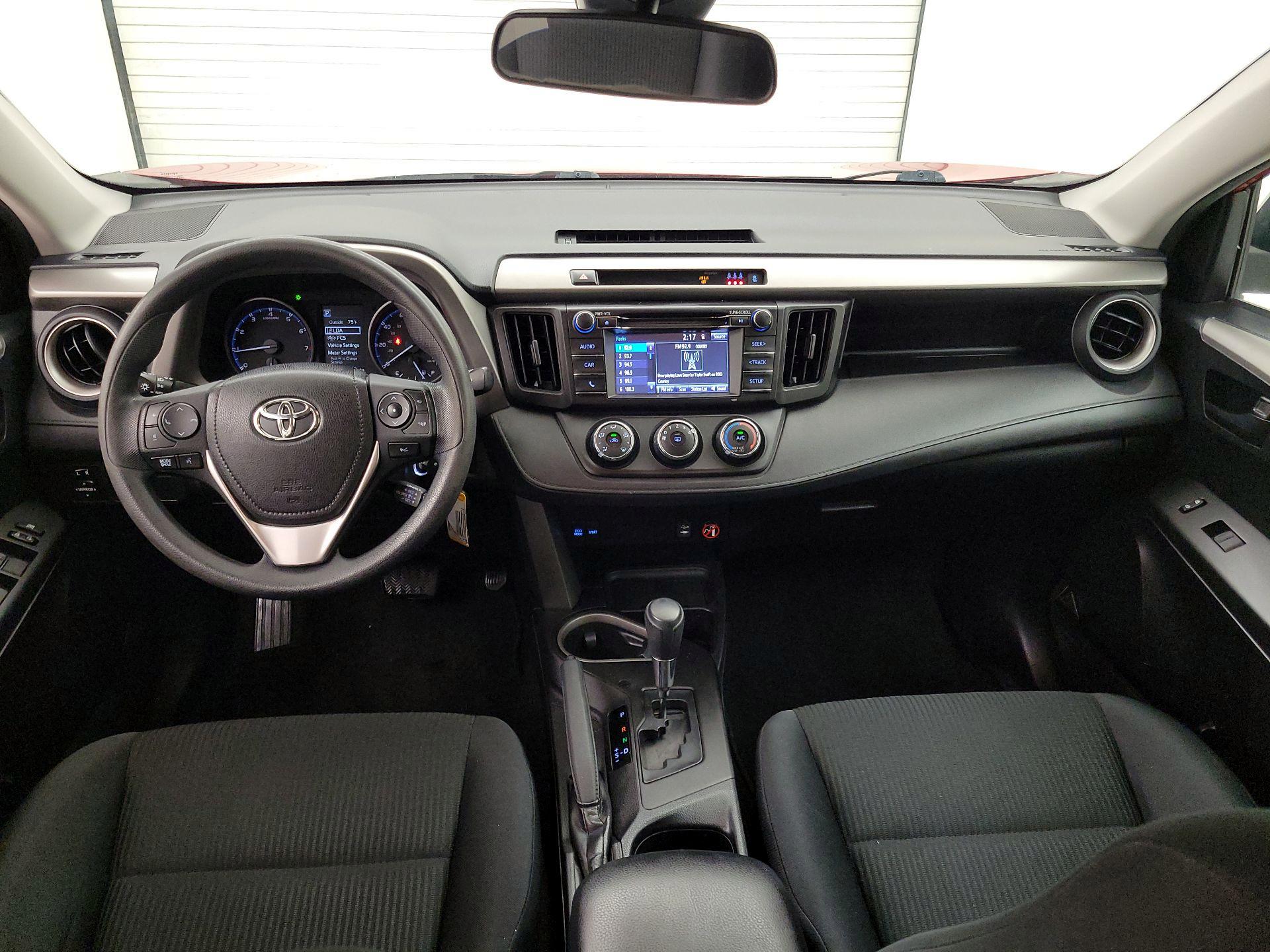 Thumbnail: 2017 Toyota RAV4 - 9