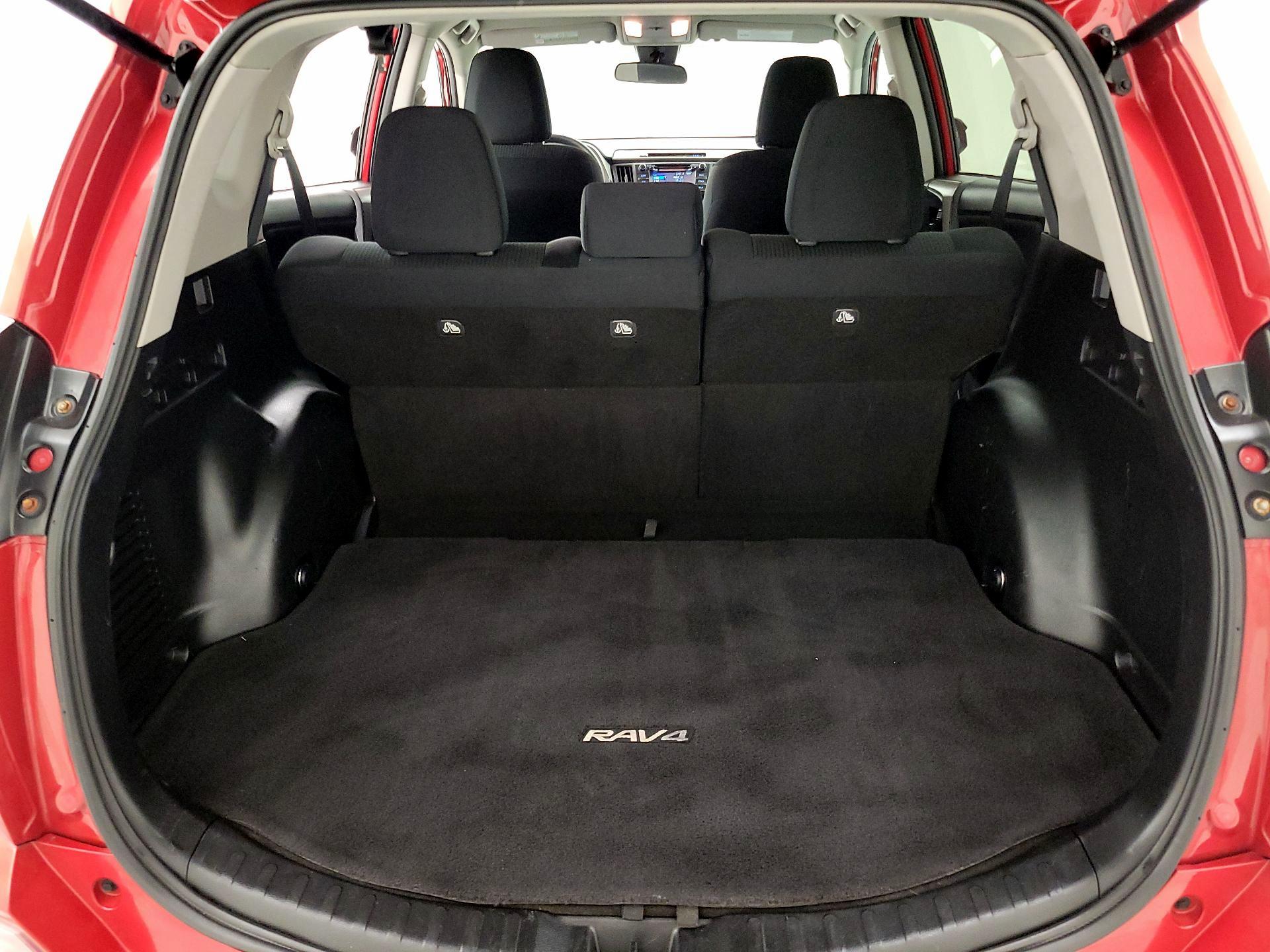 Thumbnail: 2017 Toyota RAV4 - 20