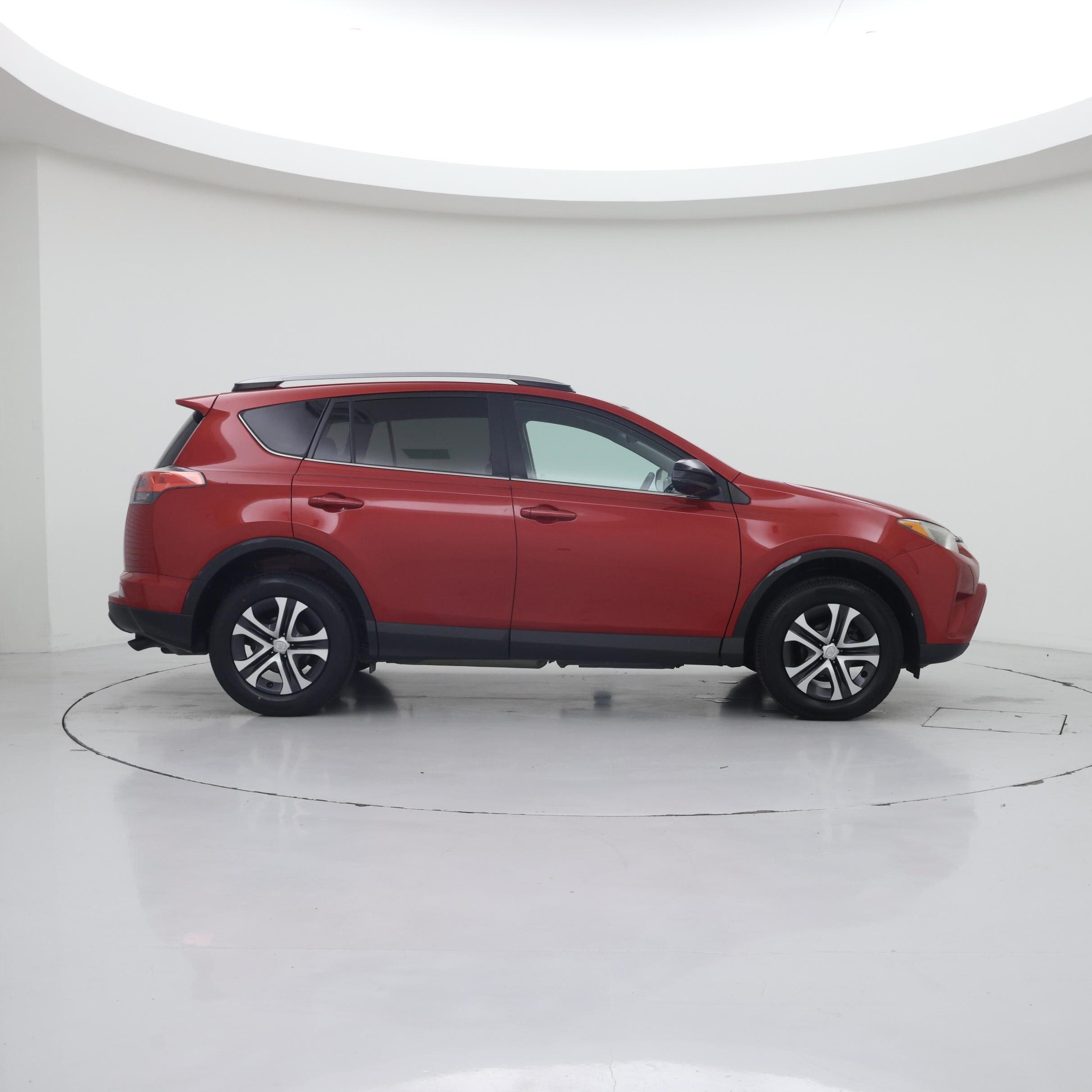 Thumbnail: 2017 Toyota RAV4 - 7