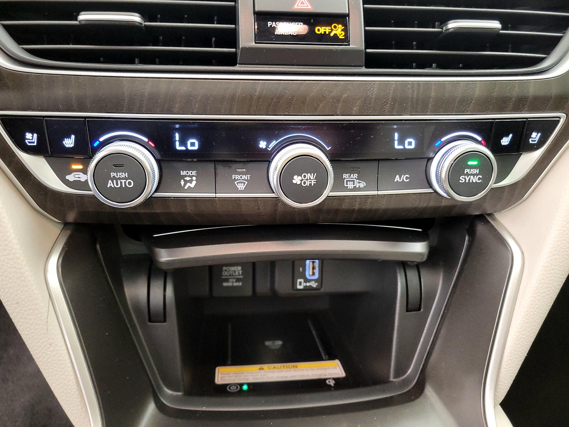 Thumbnail: 2018 Honda Accord - 17