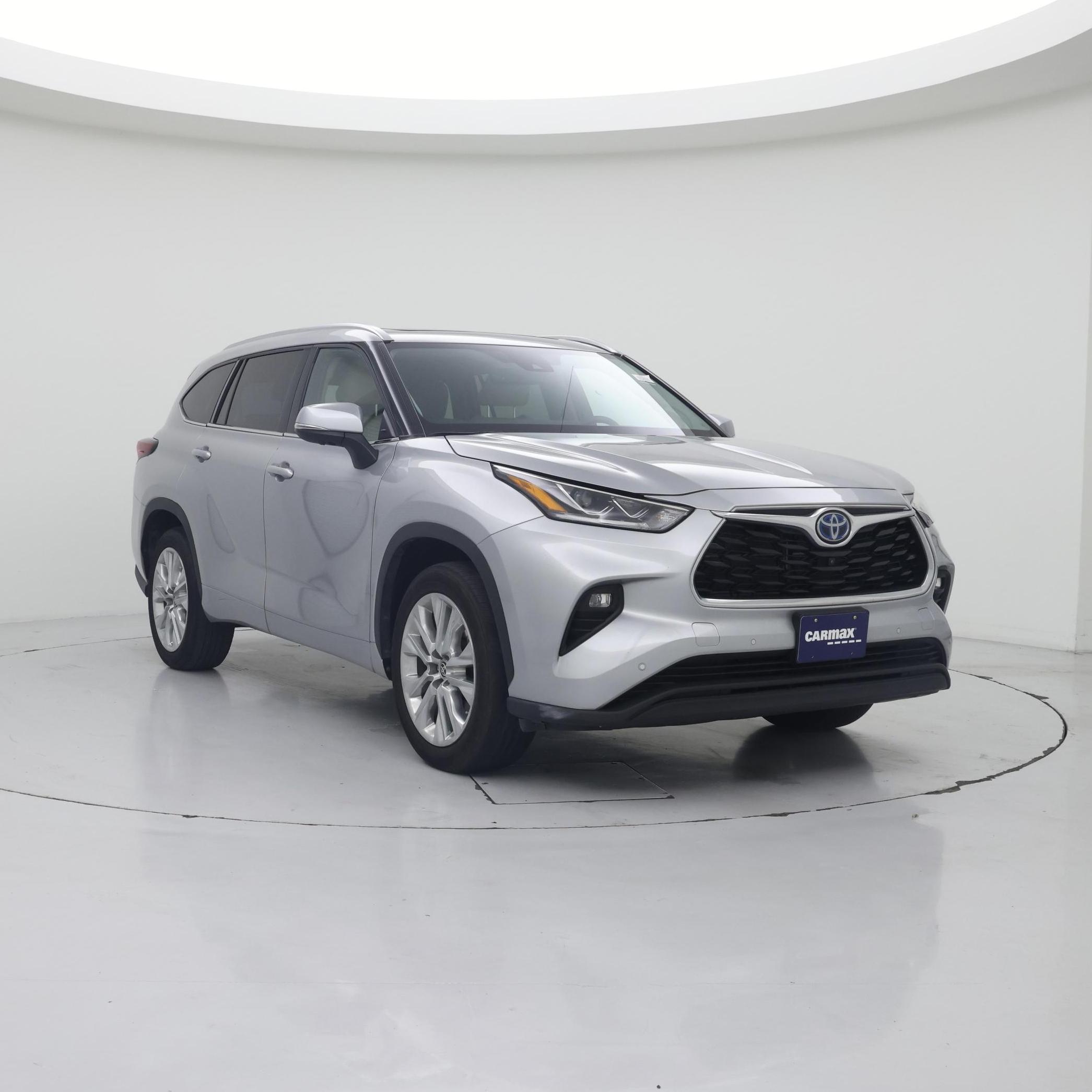 Silver 2024 Toyota Highlander Hybrid SUV / Crossover Front-Wheel Drive Automatic