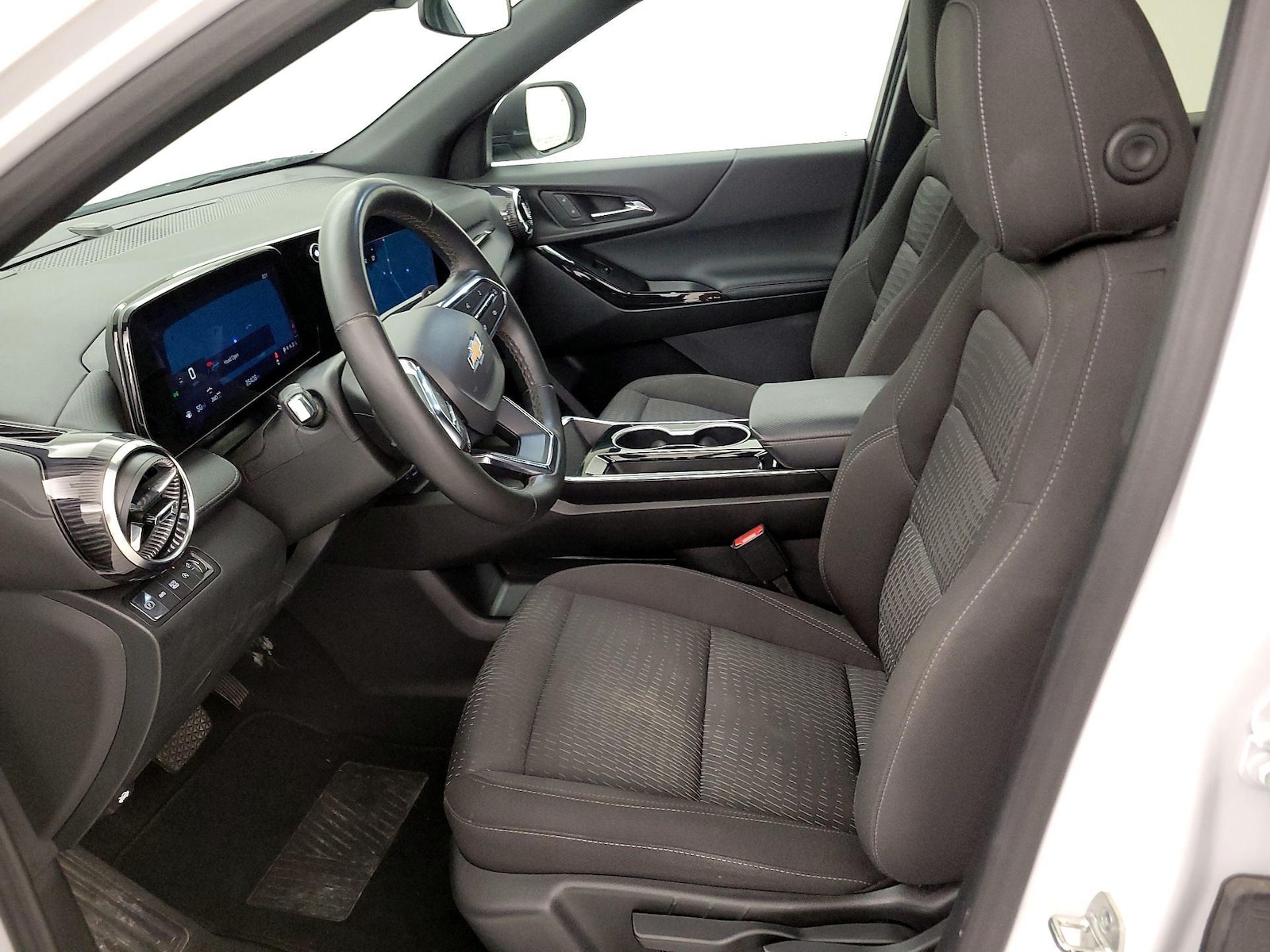 2025 Chevrolet Equinox LT - Photo 12
