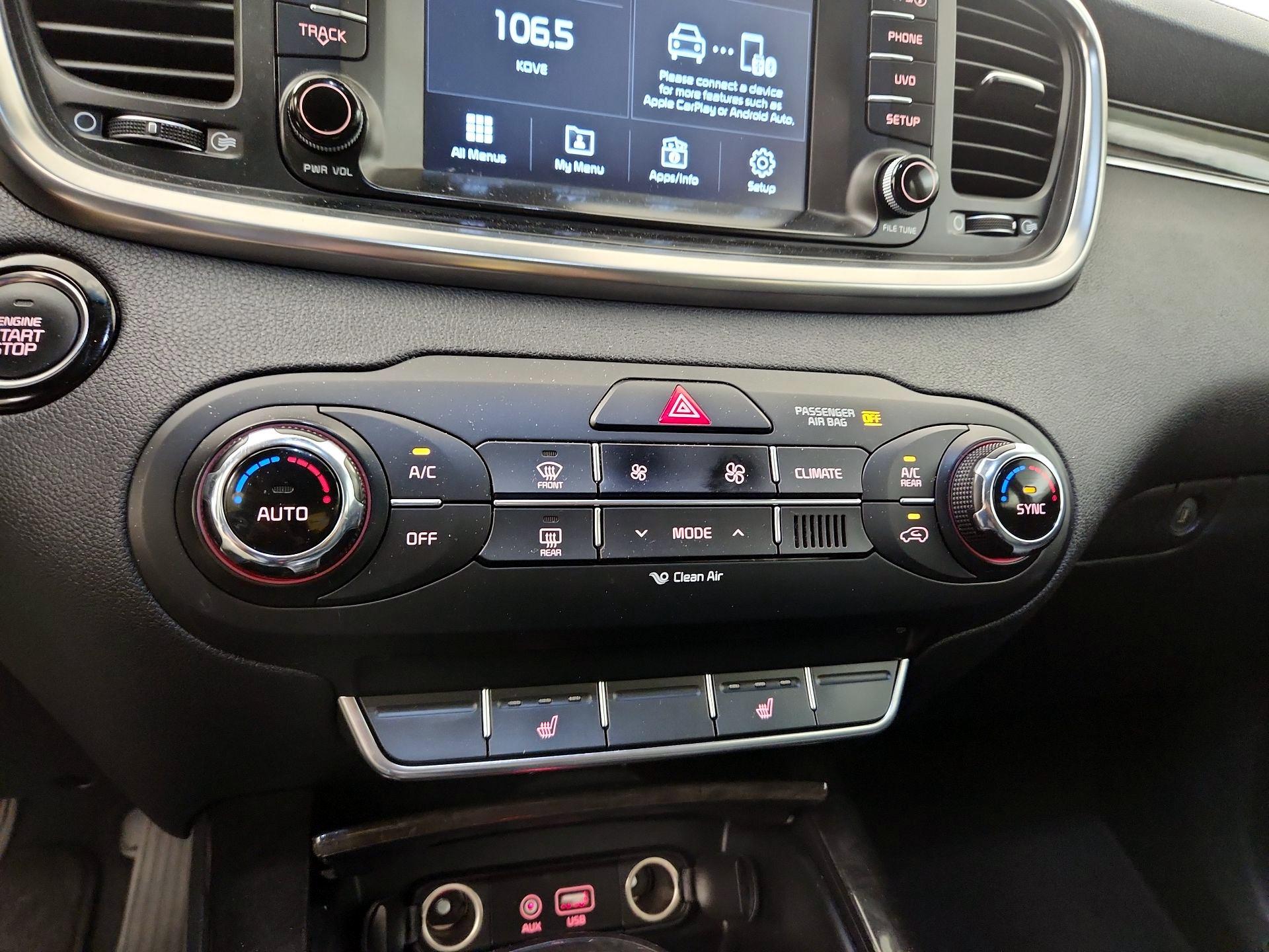 Thumbnail: 2018 Kia Sorento - 16