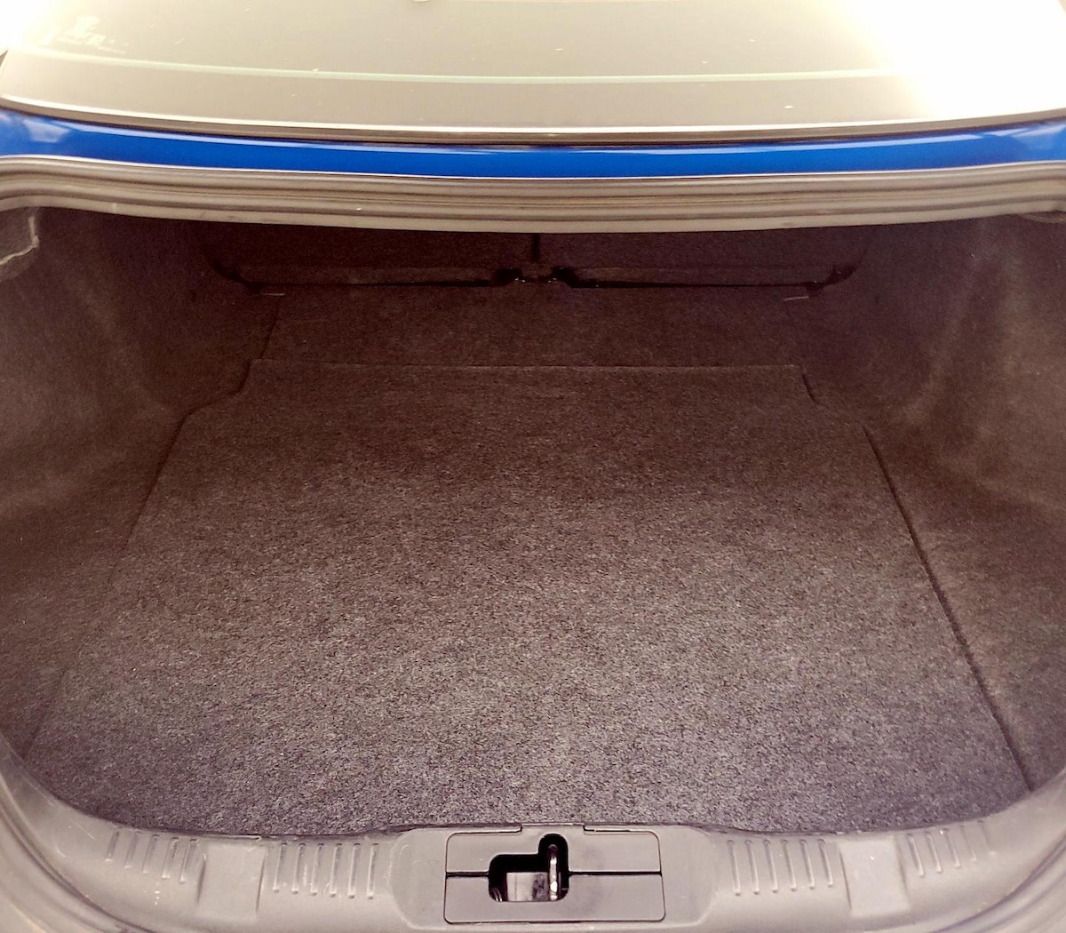 Trunk/Cargo (Seats Up)