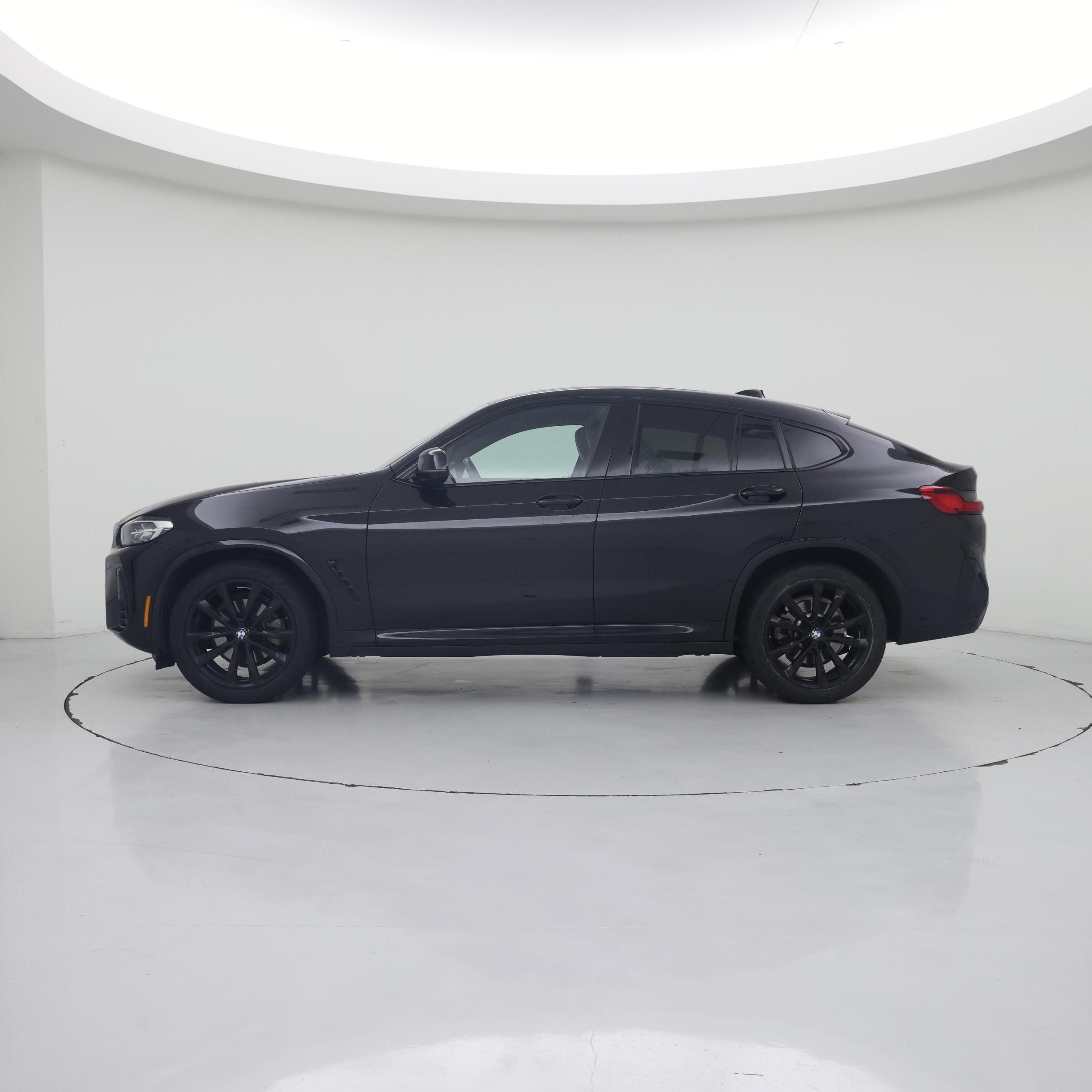Thumbnail: 2023 BMW X4 - 3