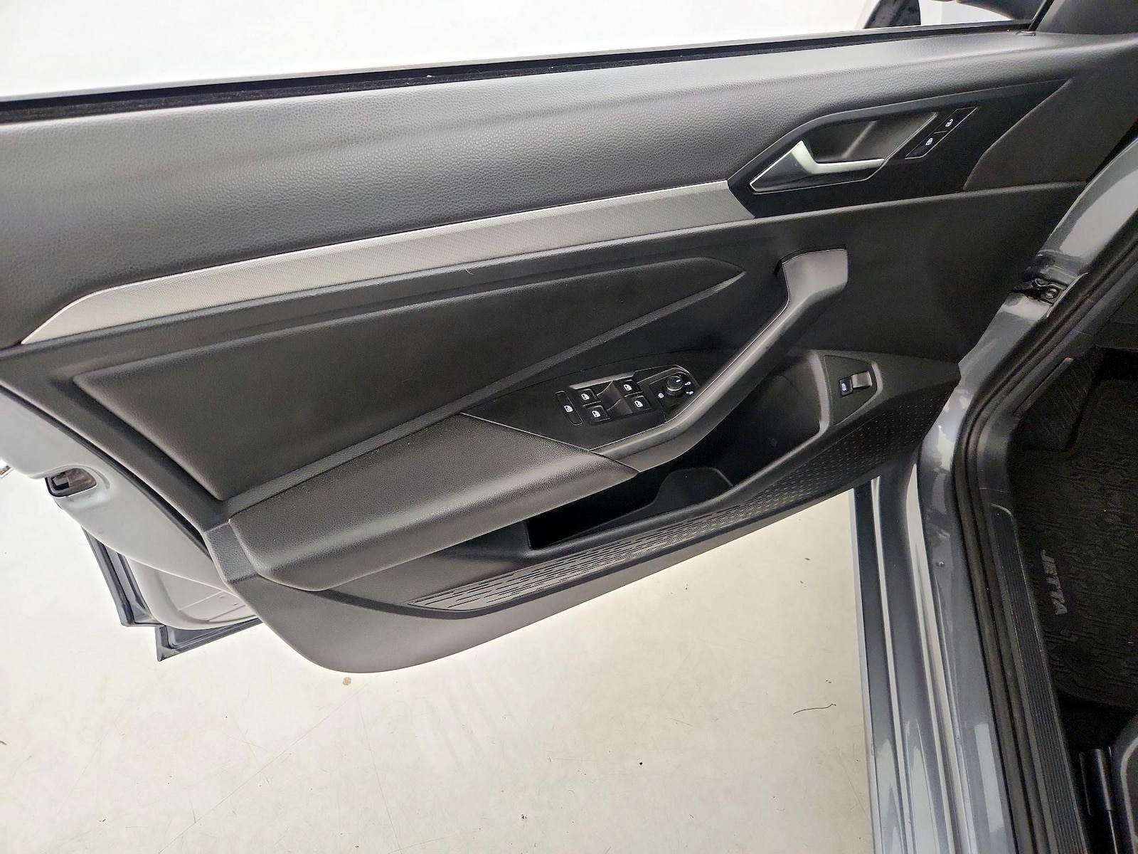 2020 Volkswagen Jetta SE - Photo 13