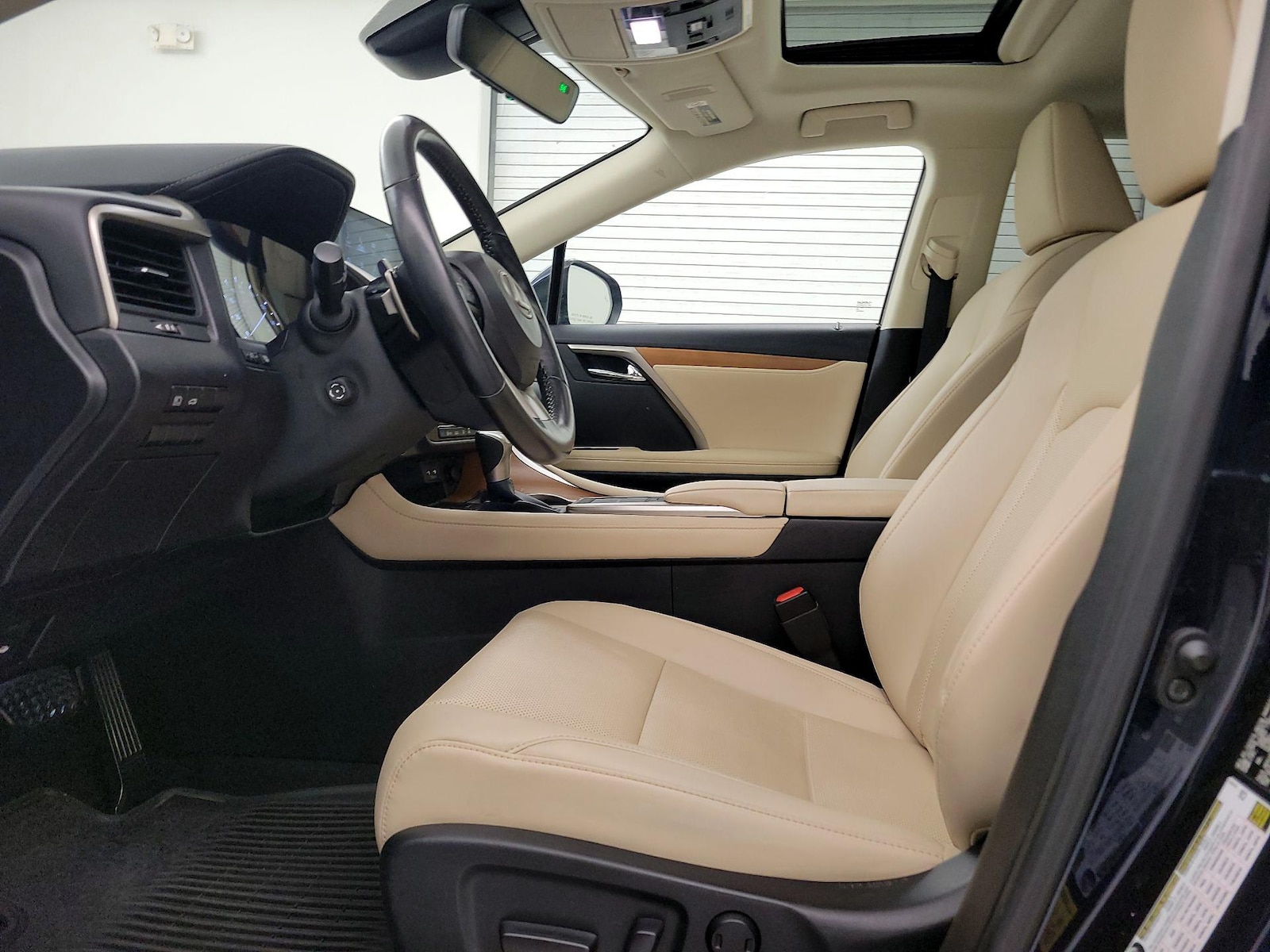 2022 Lexus RX 350 - Photo 12