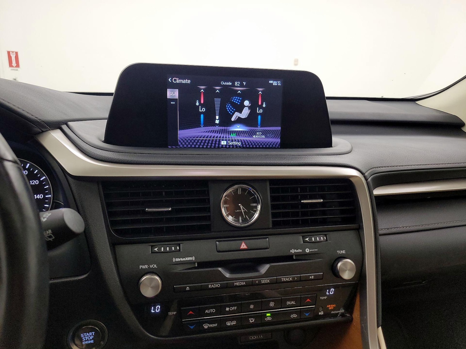 2022 Lexus RX 350 - Photo 17