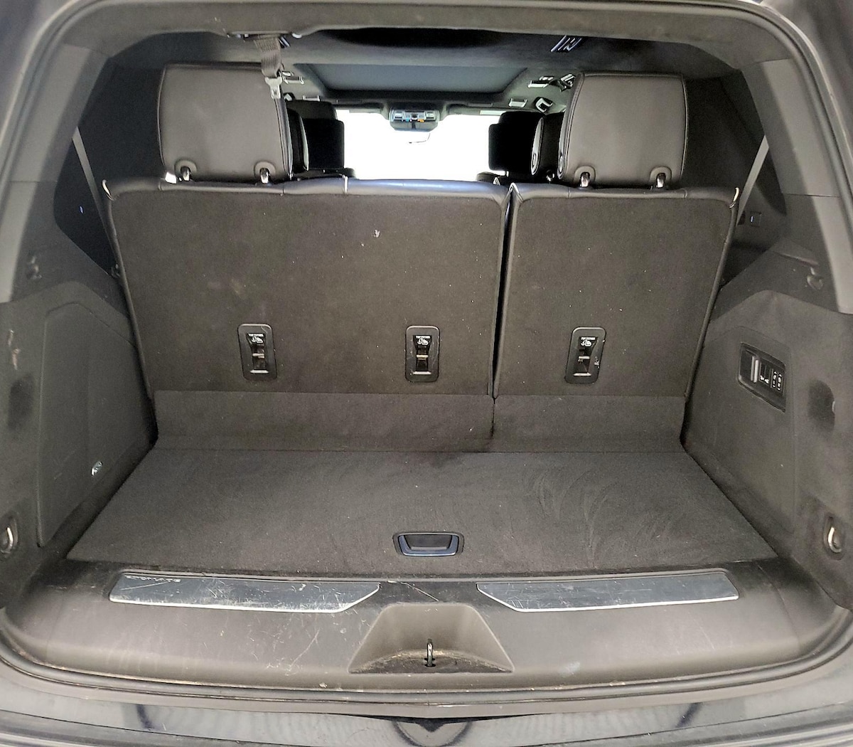Trunk/Cargo (Seats Up)
