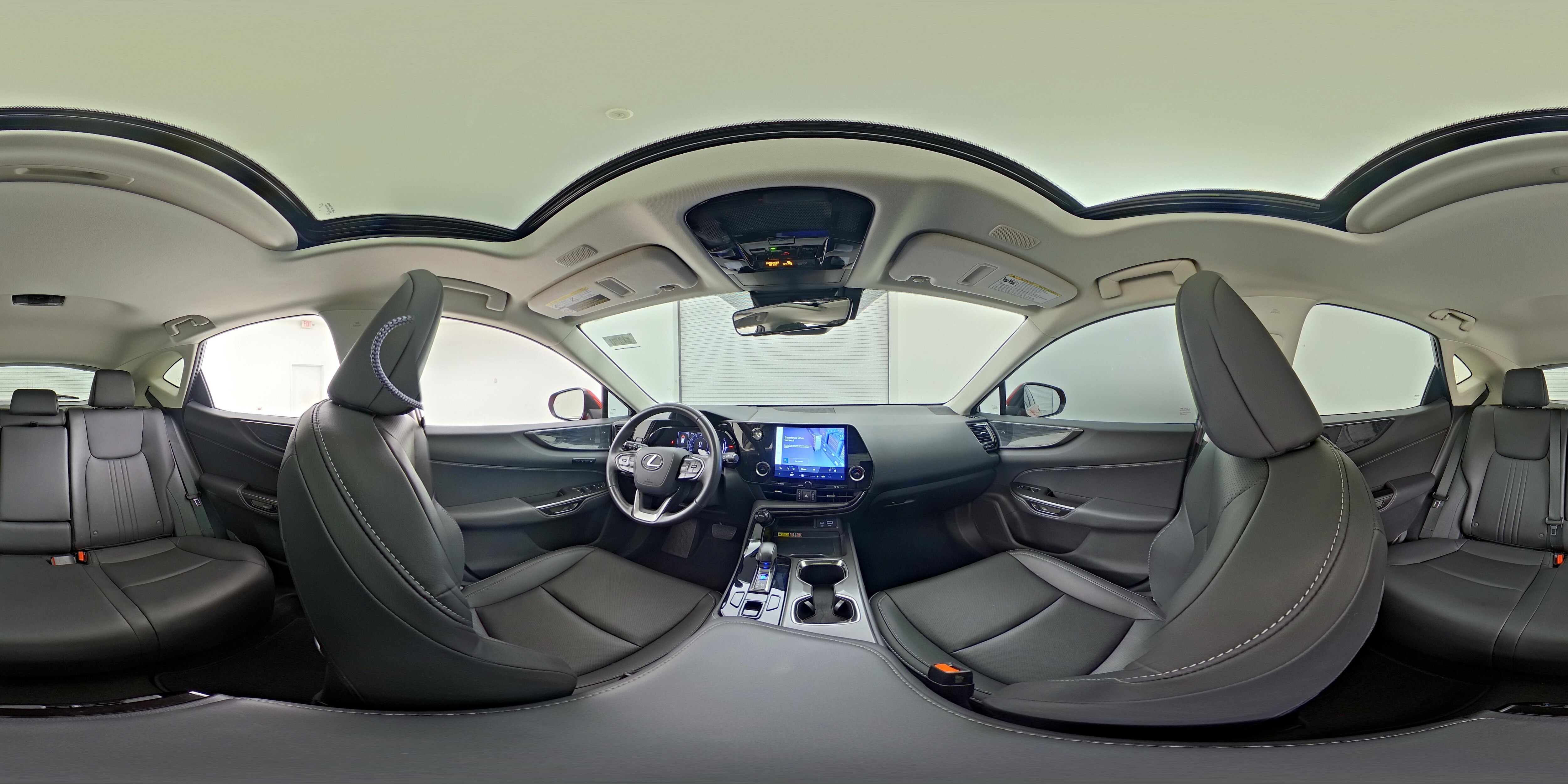 2025 Lexus NX 250 - Photo 25