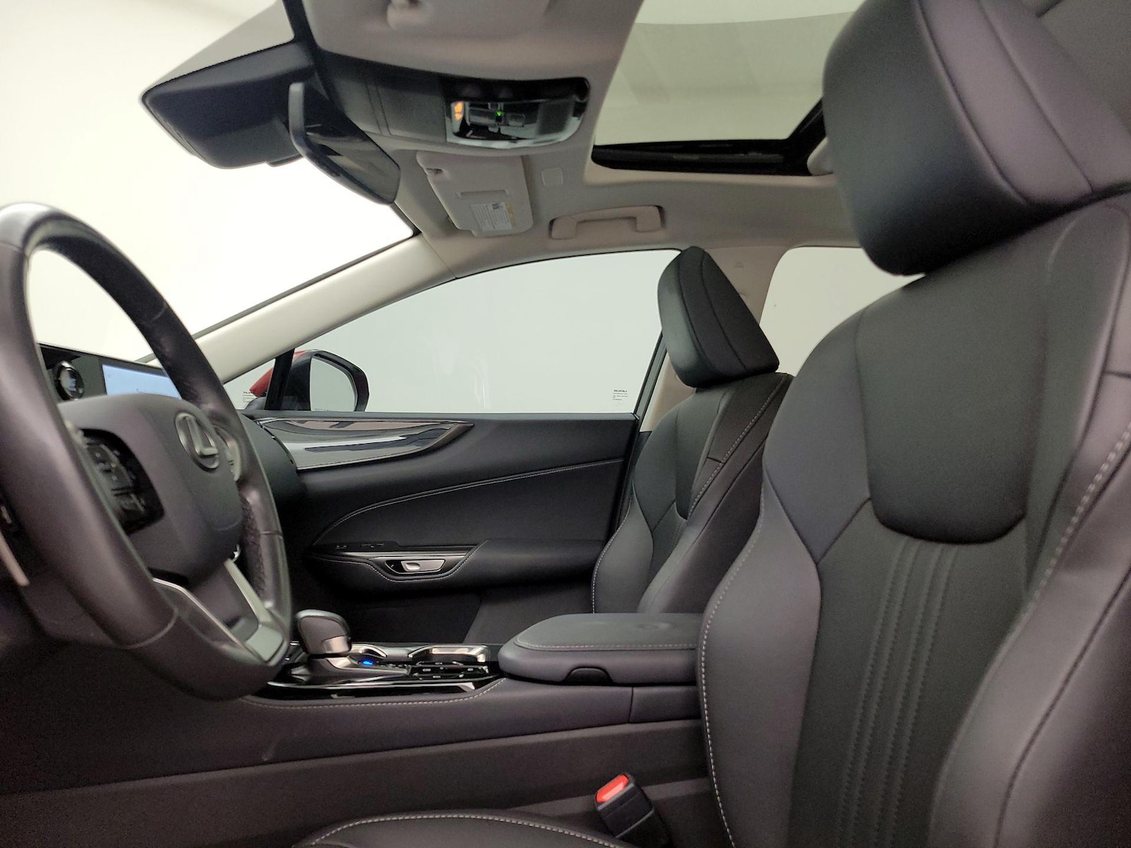2025 Lexus NX 250 - Photo 20
