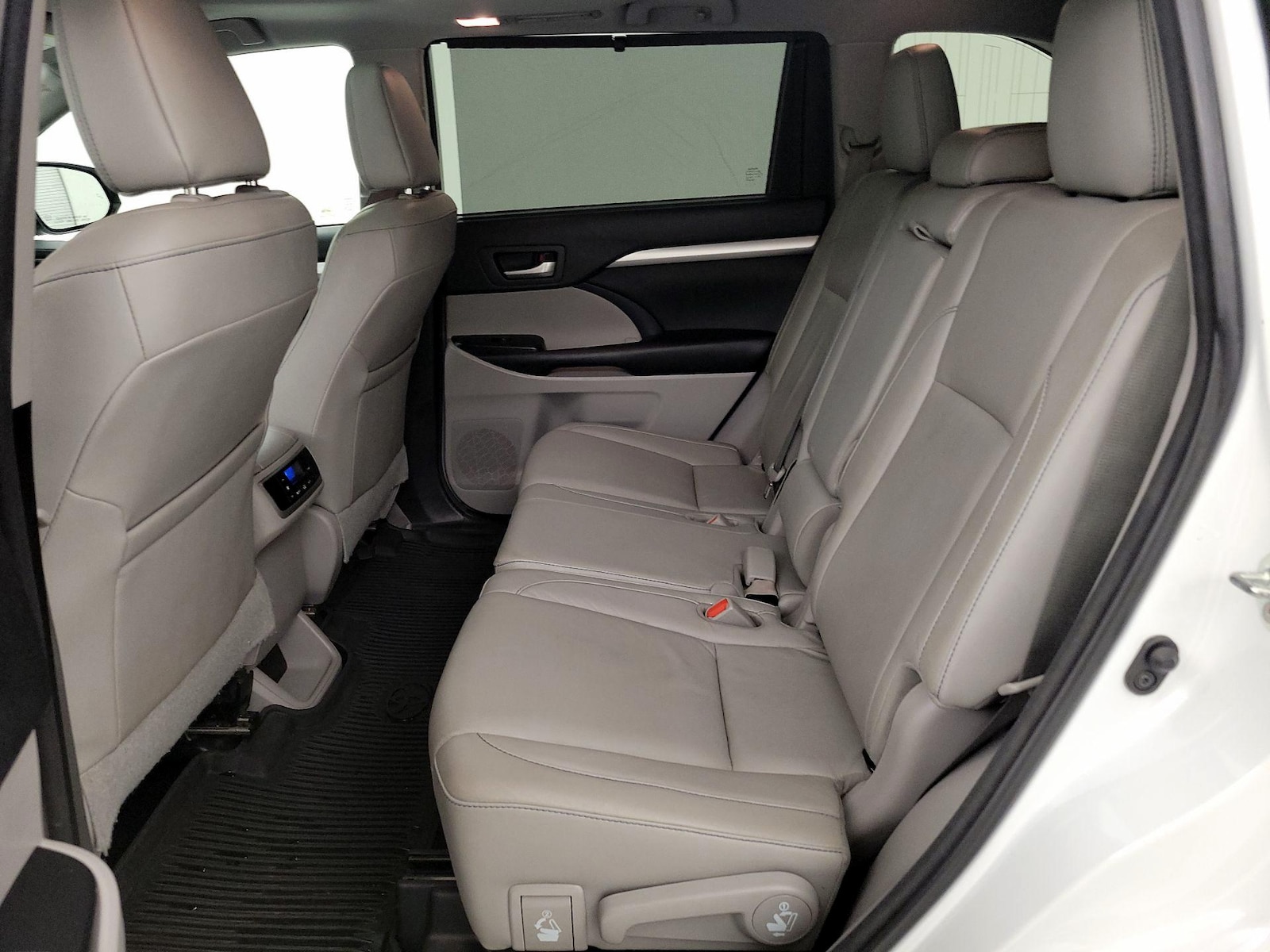Rear Air Conditioning