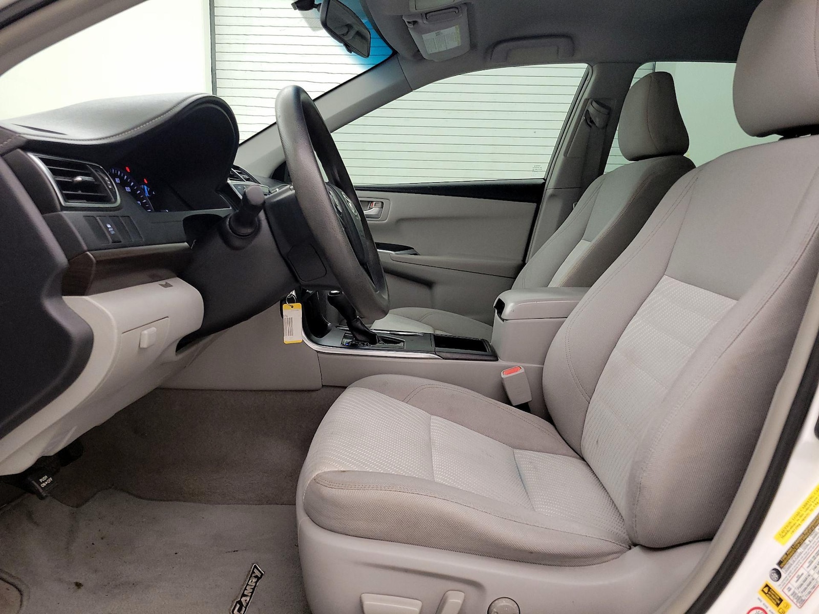 Power Seat(s) & Side Airbags
