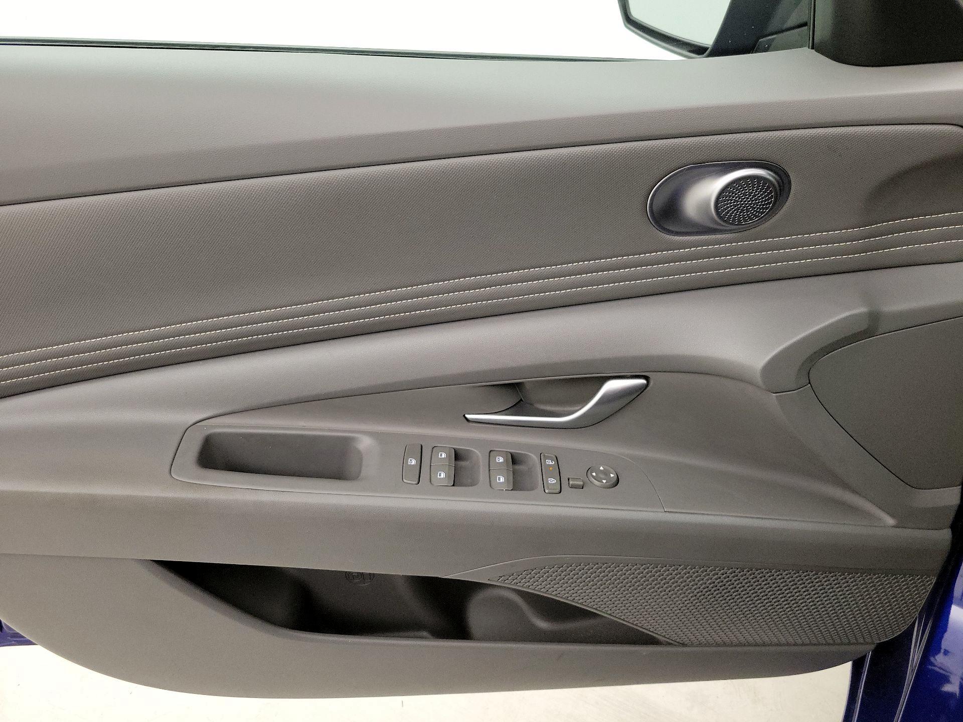 Thumbnail: 2025 Hyundai Elantra - 12