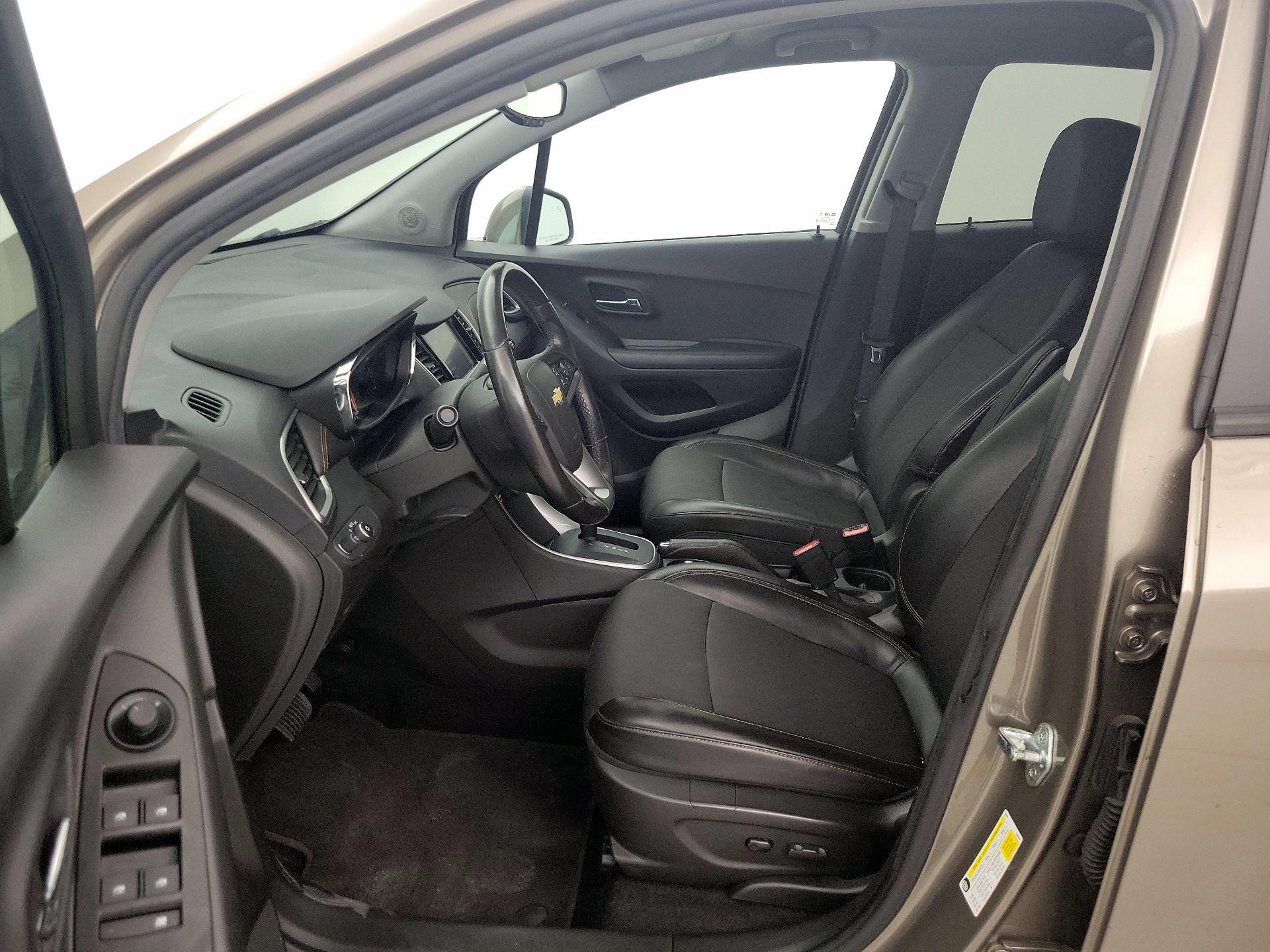 Thumbnail: 2022 Chevrolet Trax - 11