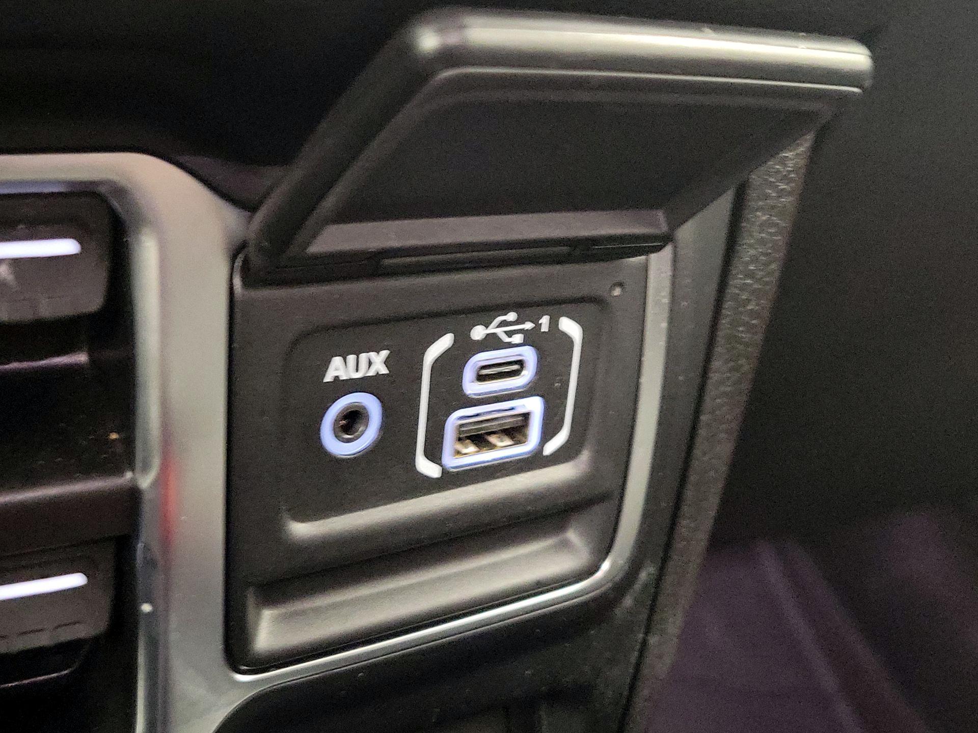 Thumbnail: 2024 Jeep Wrangler - 18