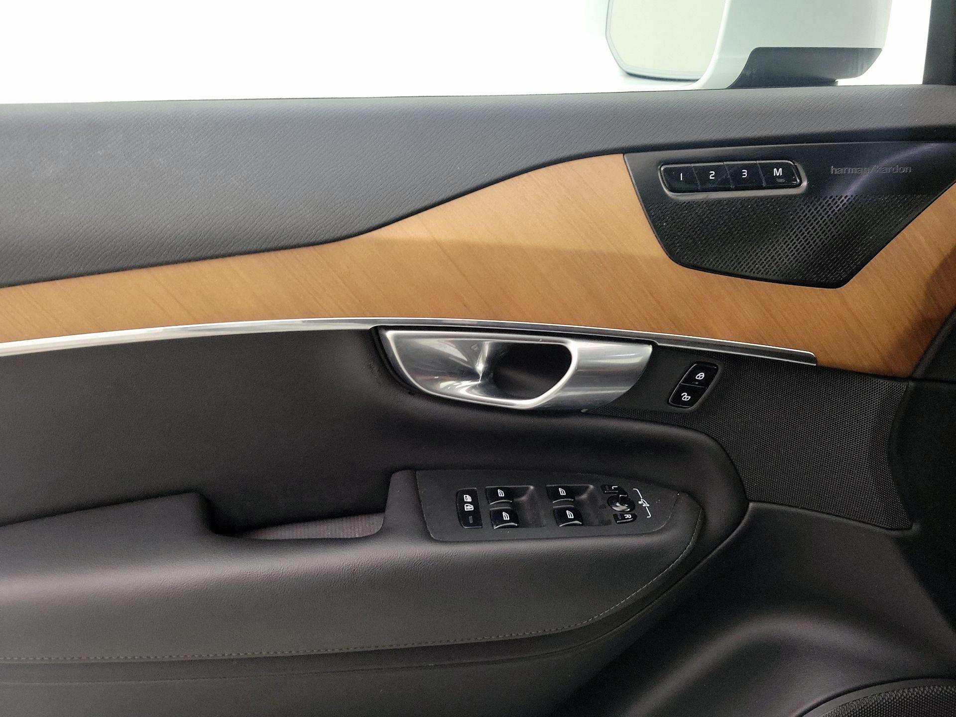Thumbnail: 2023 Volvo XC90 - 12
