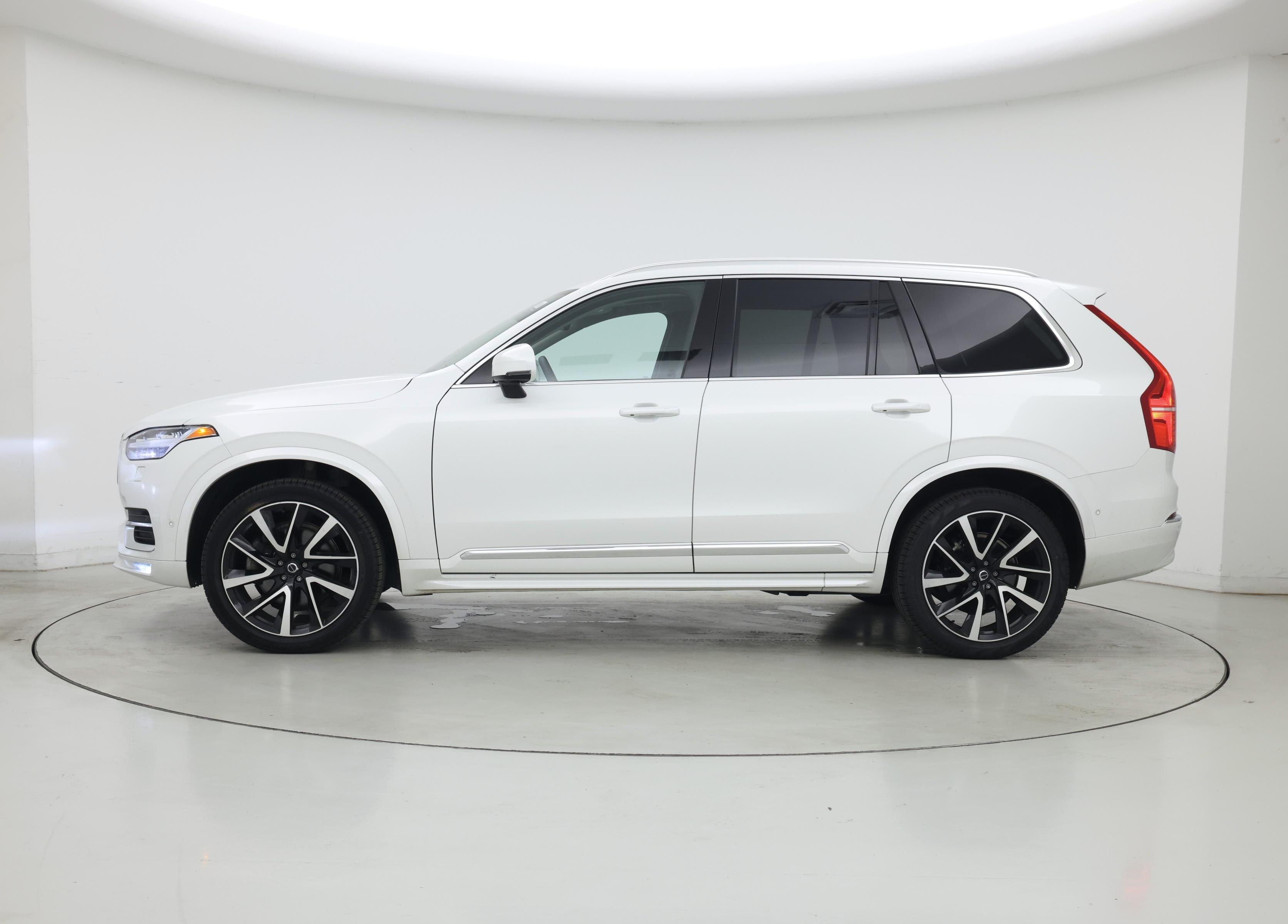 Thumbnail: 2023 Volvo XC90 - 3