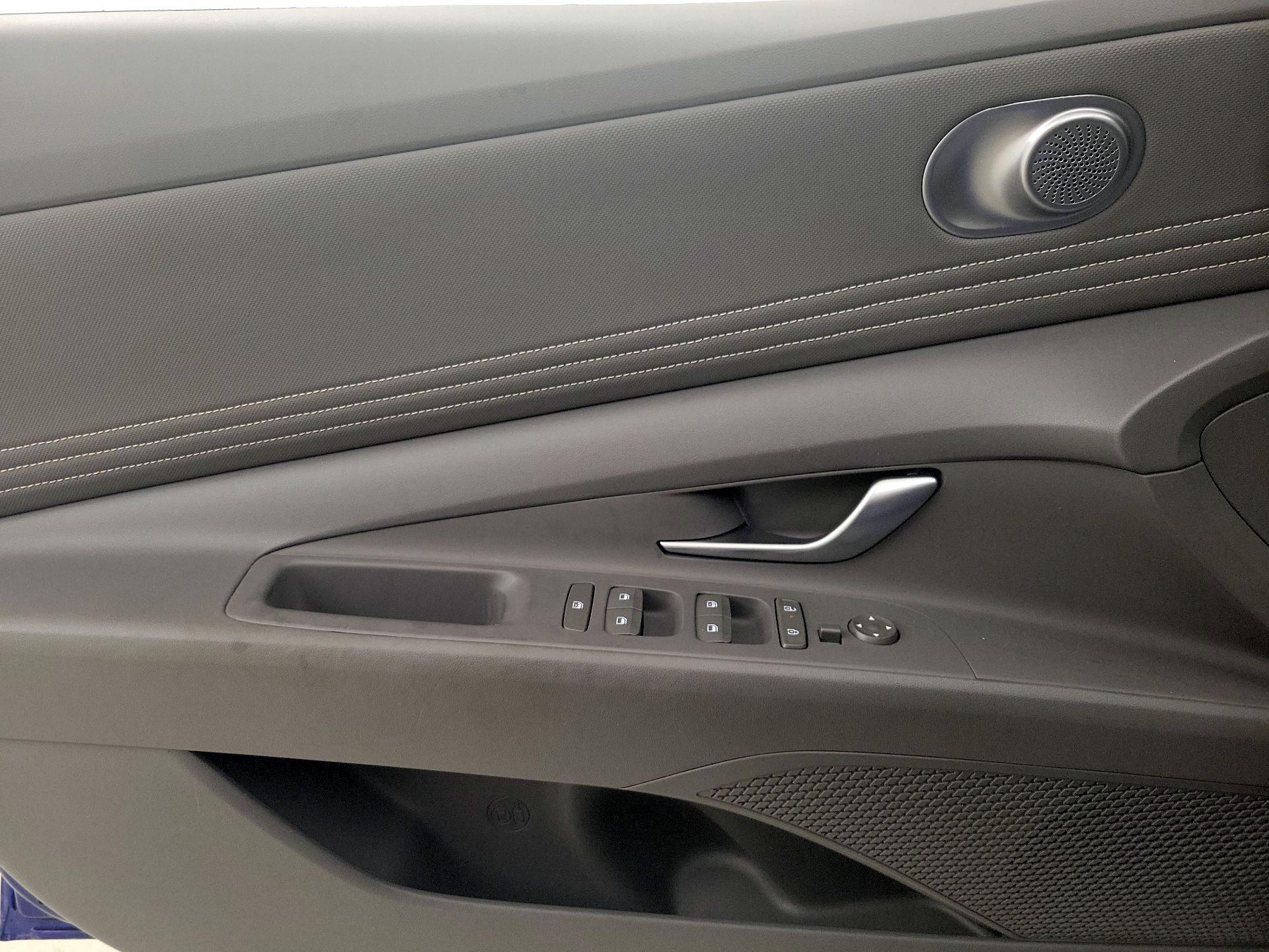 Thumbnail: 2025 Hyundai Elantra - 12