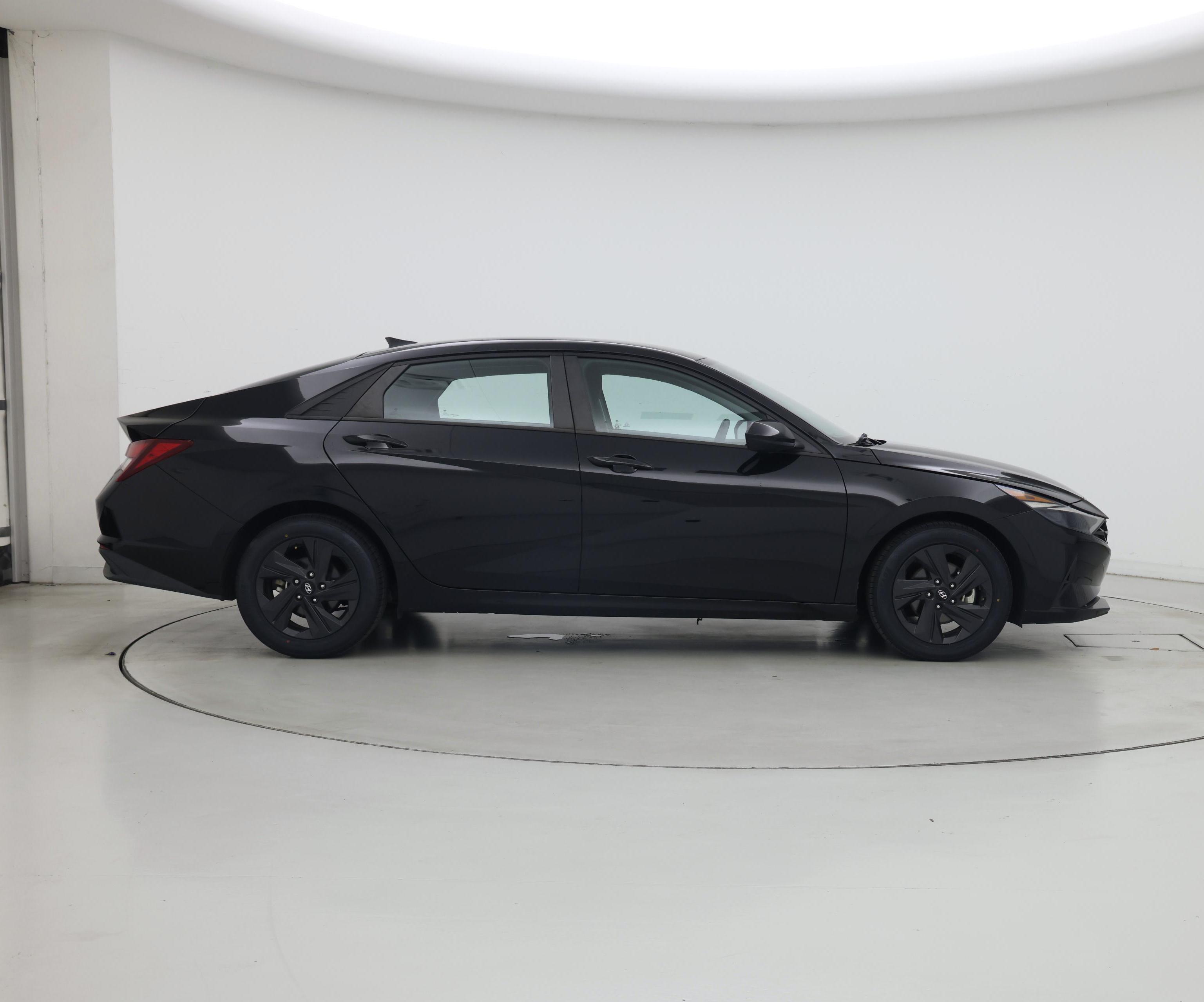 Thumbnail: 2022 Hyundai Elantra - 7