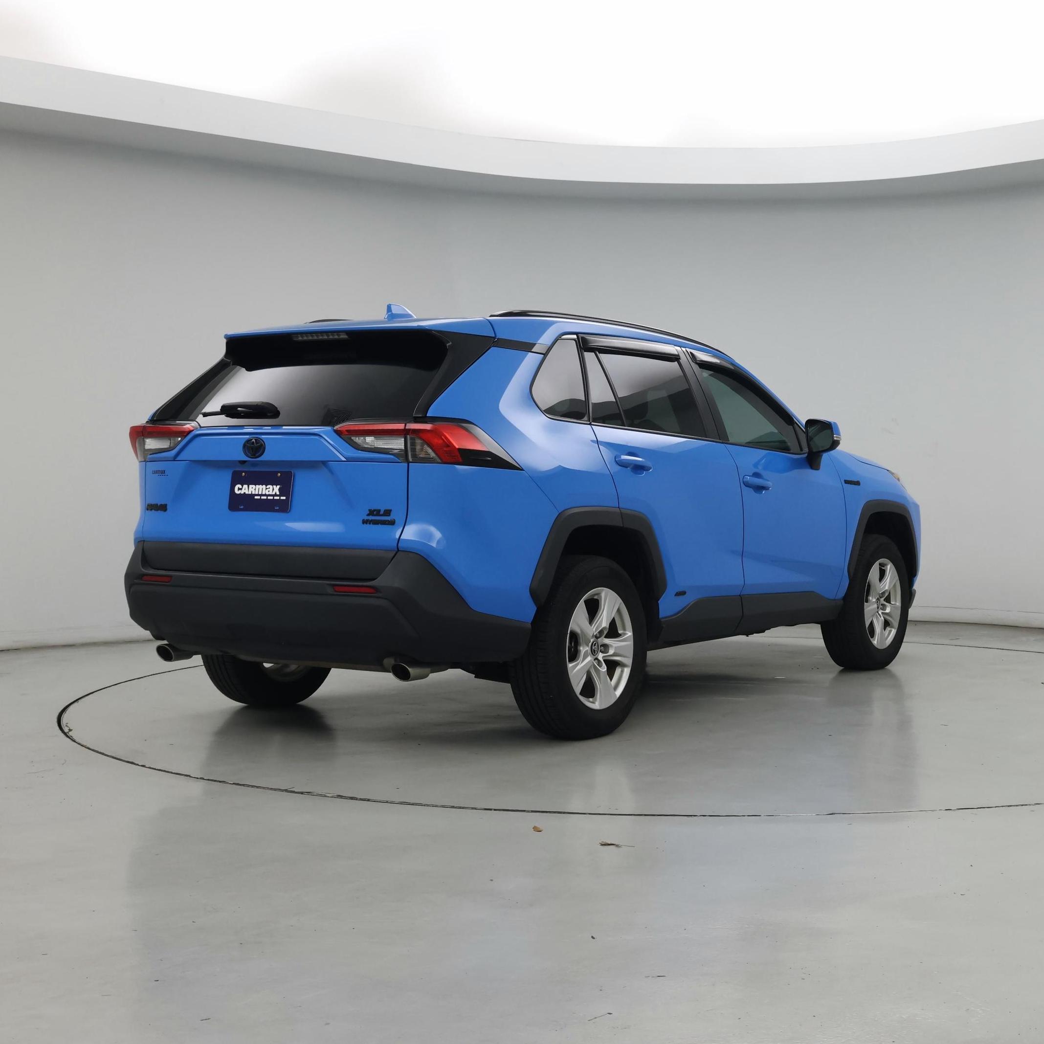 Thumbnail: 2020 Toyota RAV4 - 8