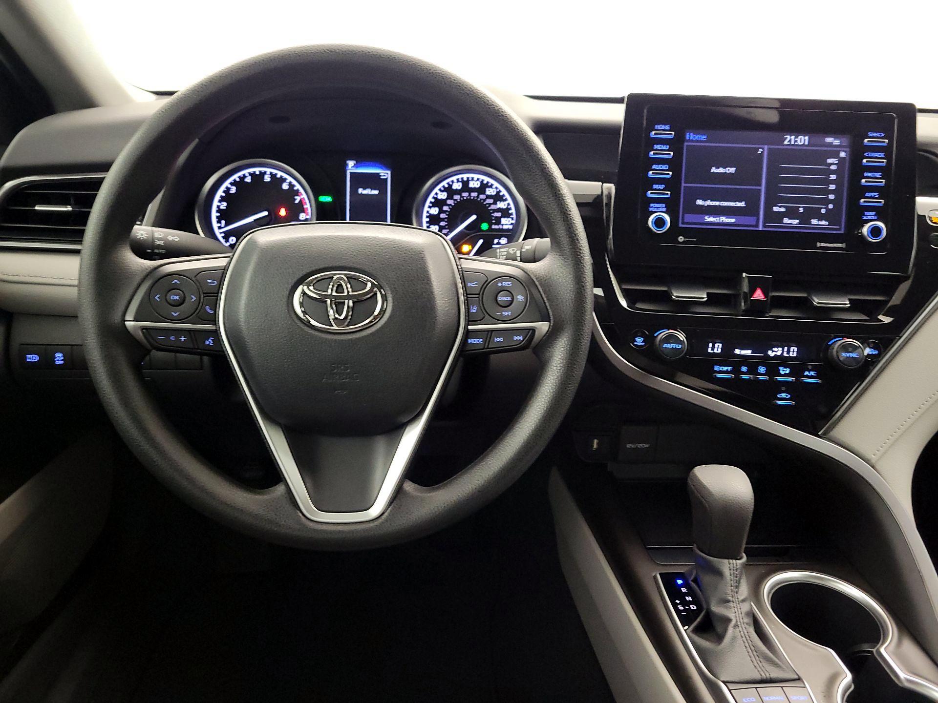 Thumbnail: 2023 Toyota Camry - 10