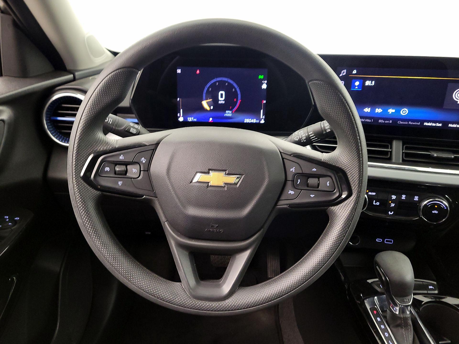 Thumbnail: 2025 Chevrolet Trax - 10