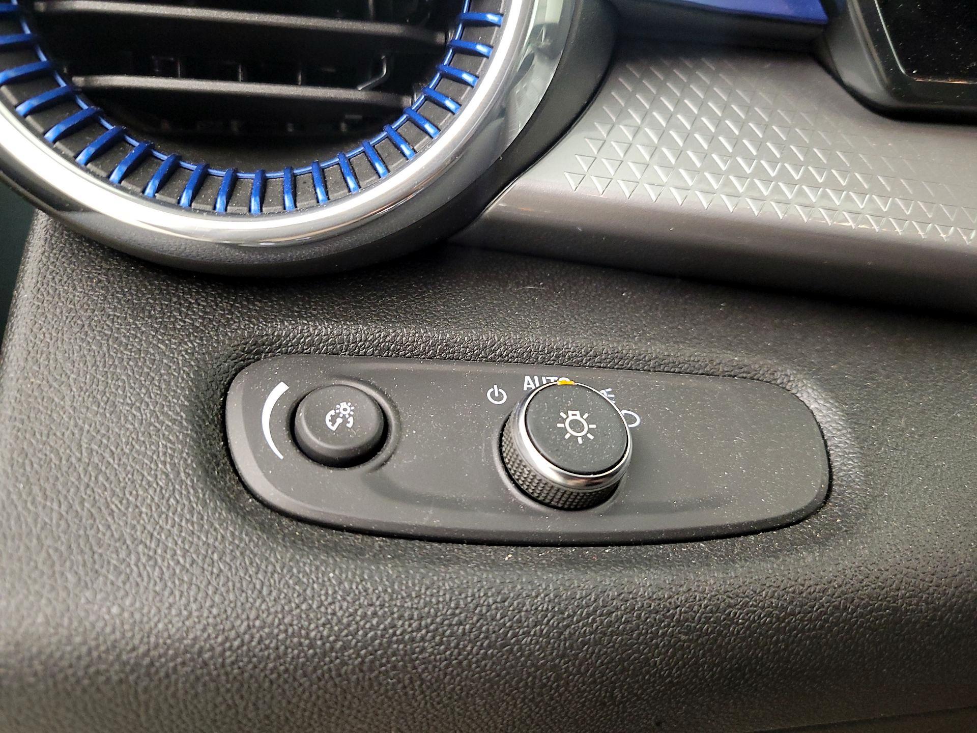 Thumbnail: 2025 Chevrolet Trax - 13