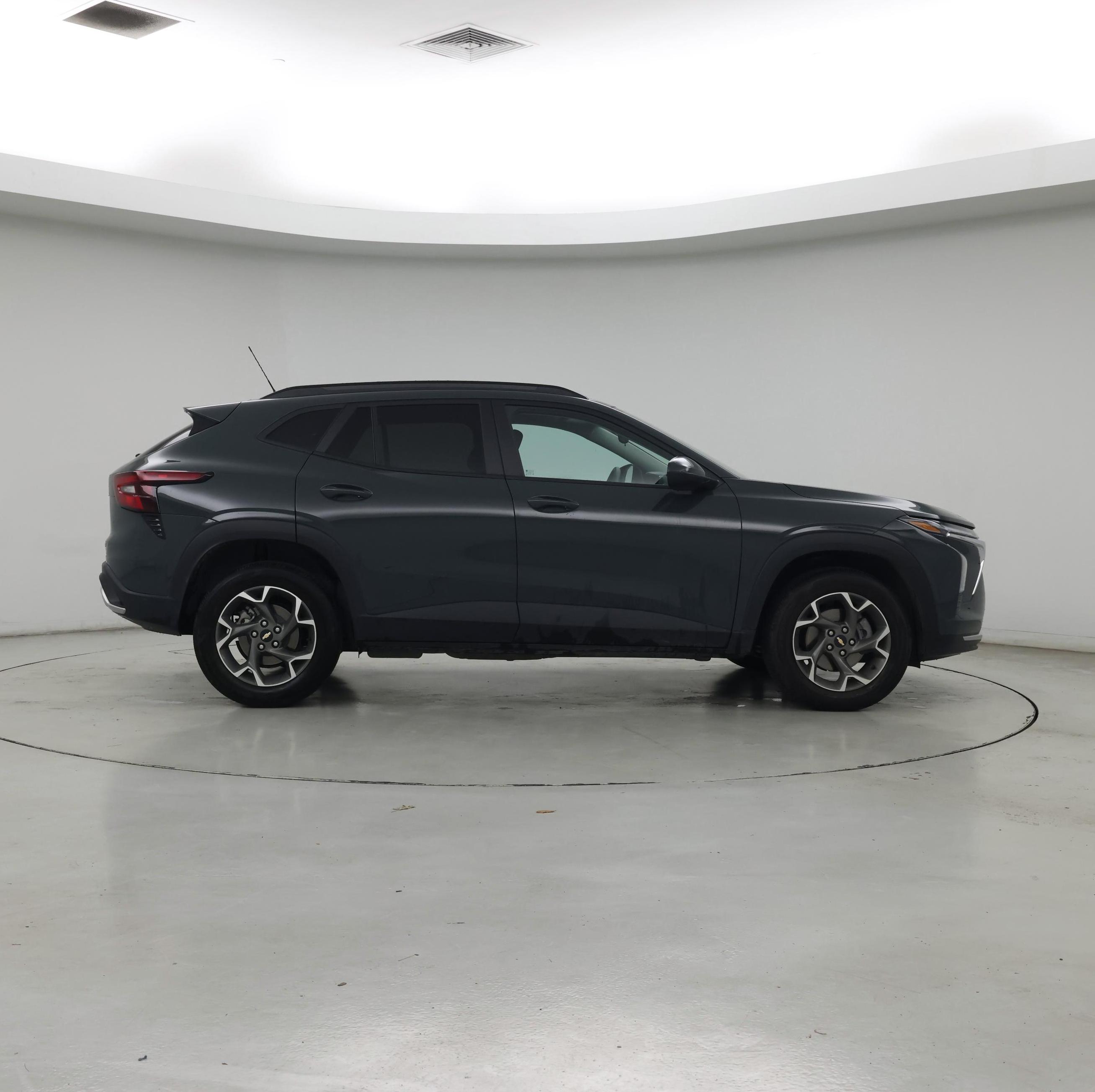 Thumbnail: 2025 Chevrolet Trax - 7