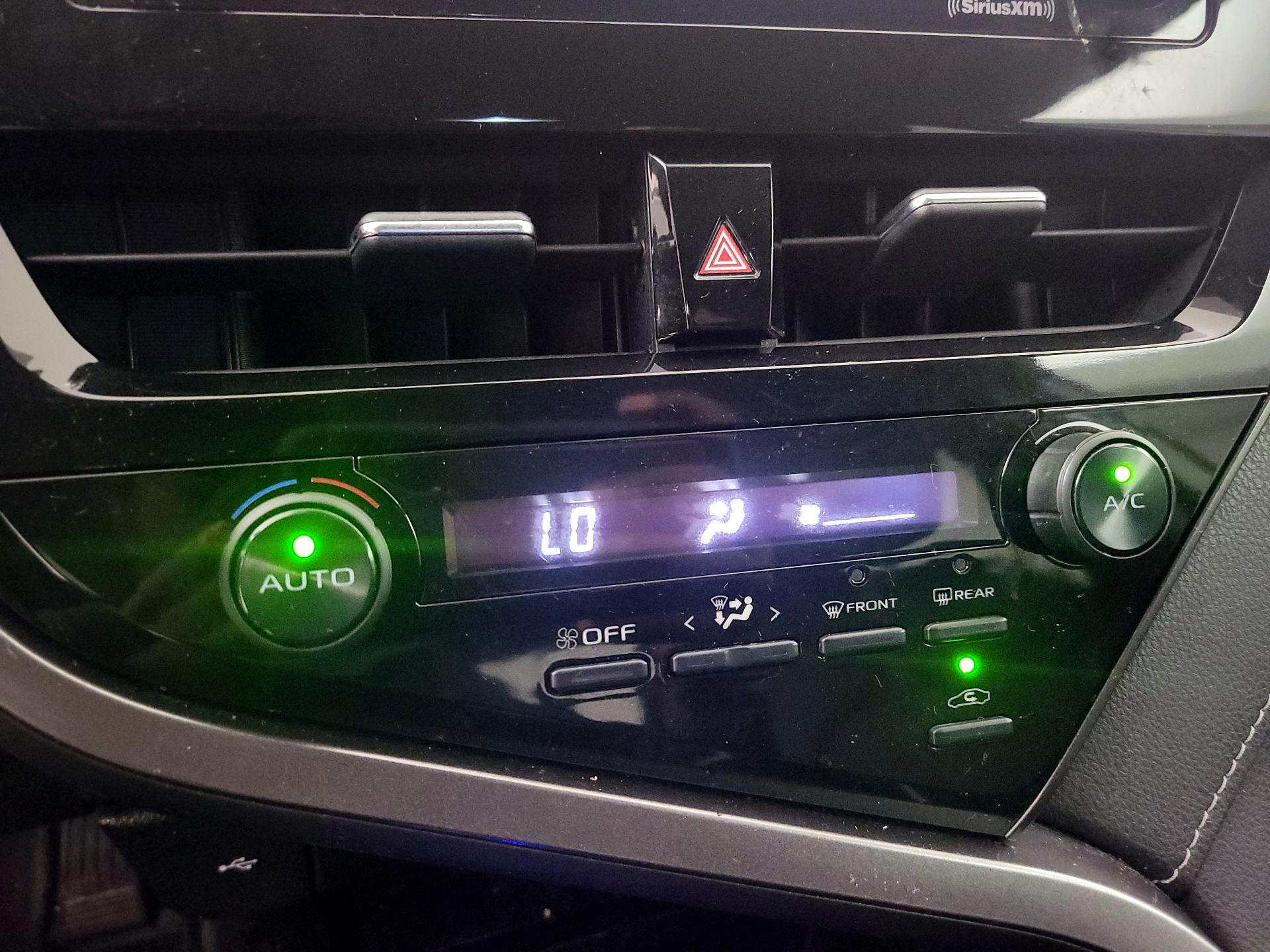Thumbnail: 2021 Toyota Camry - 16