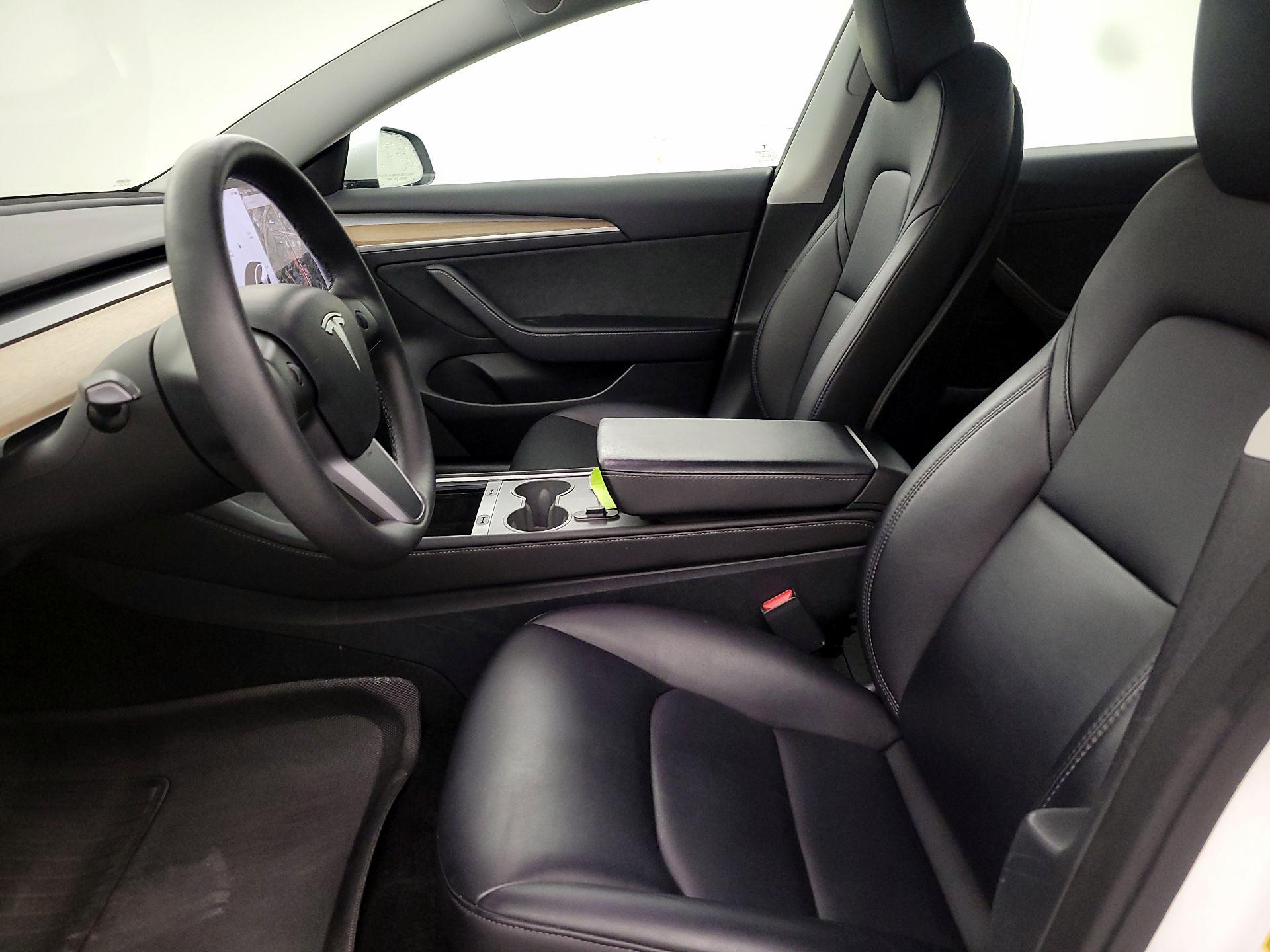 Thumbnail: 2023 Tesla Model 3 - 11