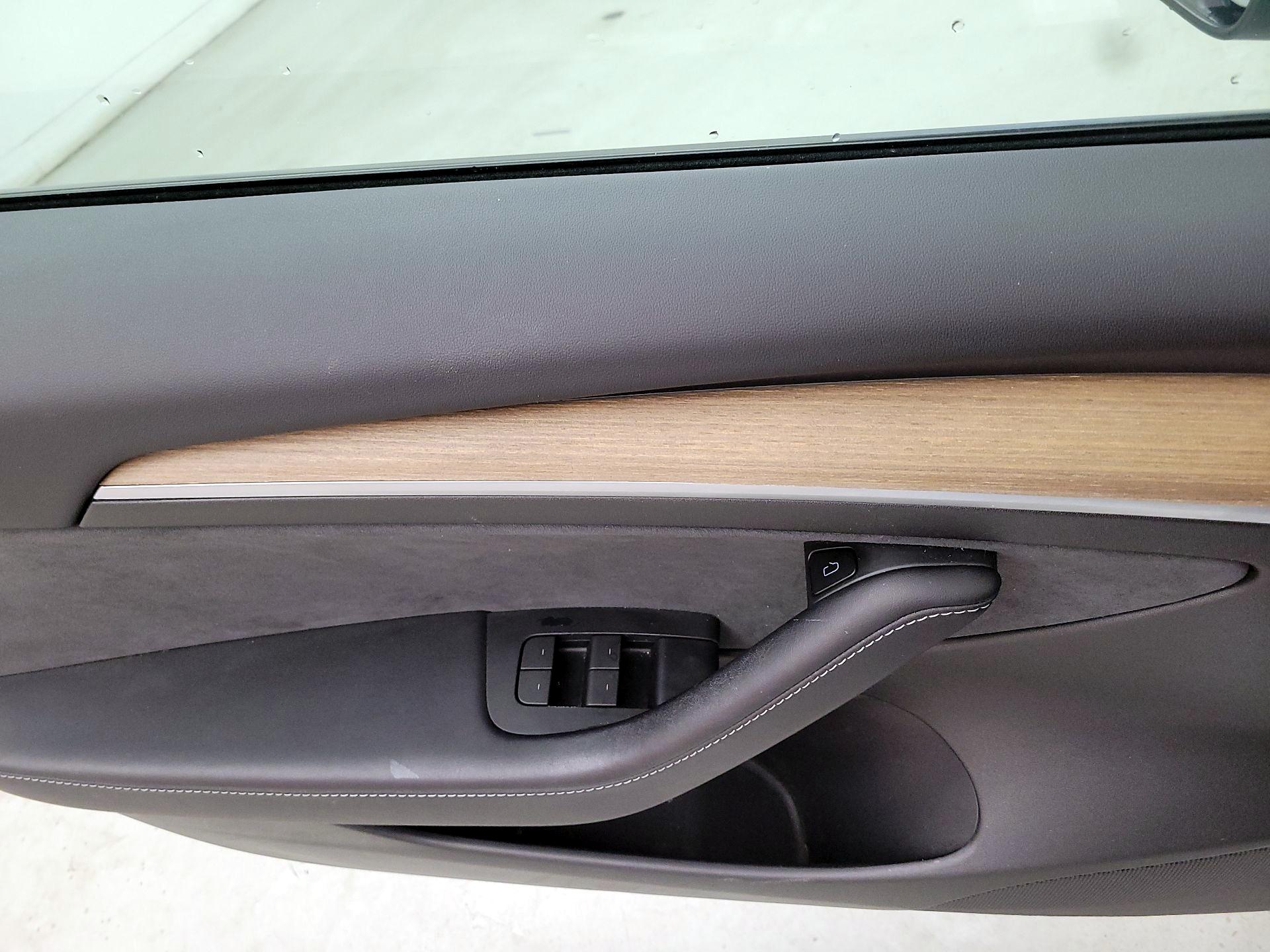 Thumbnail: 2023 Tesla Model 3 - 12