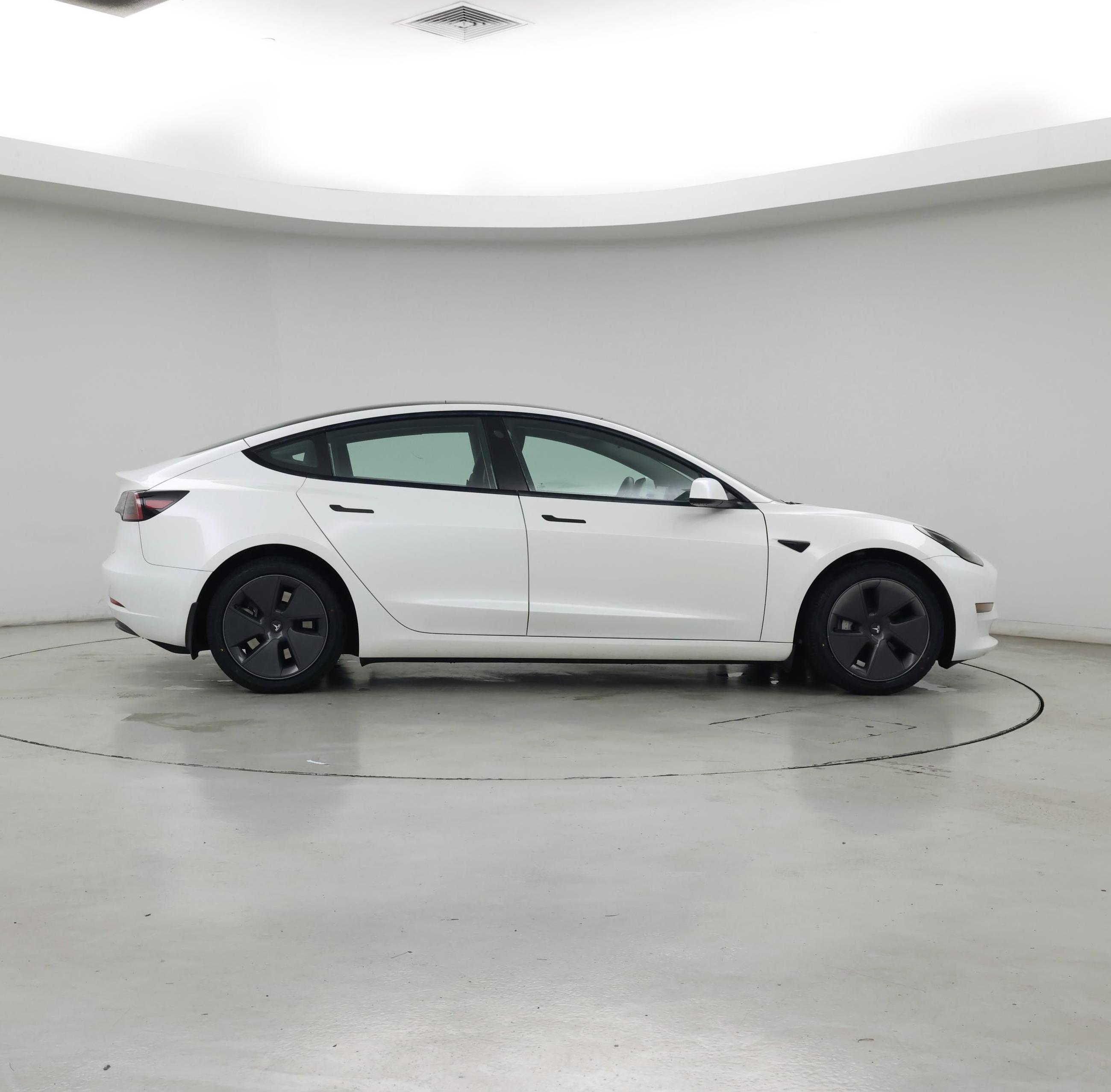 Thumbnail: 2023 Tesla Model 3 - 7